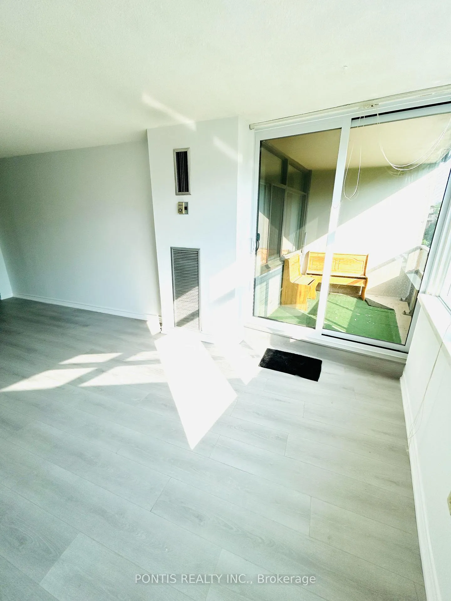 Photo 23 of Unit 405, 3100 Kirwin Avenue, Mississauga, Cooksville — HOMEH