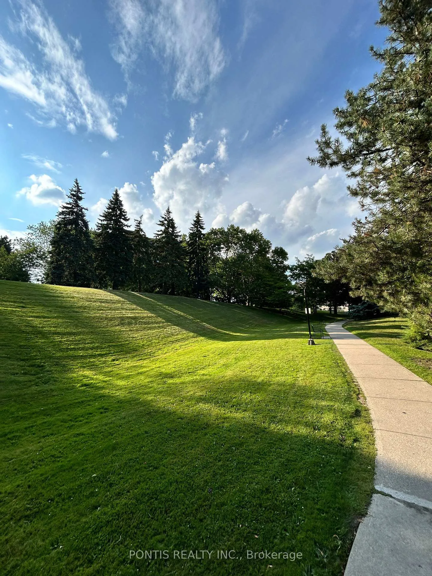 Photo 45 of Unit 405, 3100 Kirwin Avenue, Mississauga, Cooksville — HOMEH