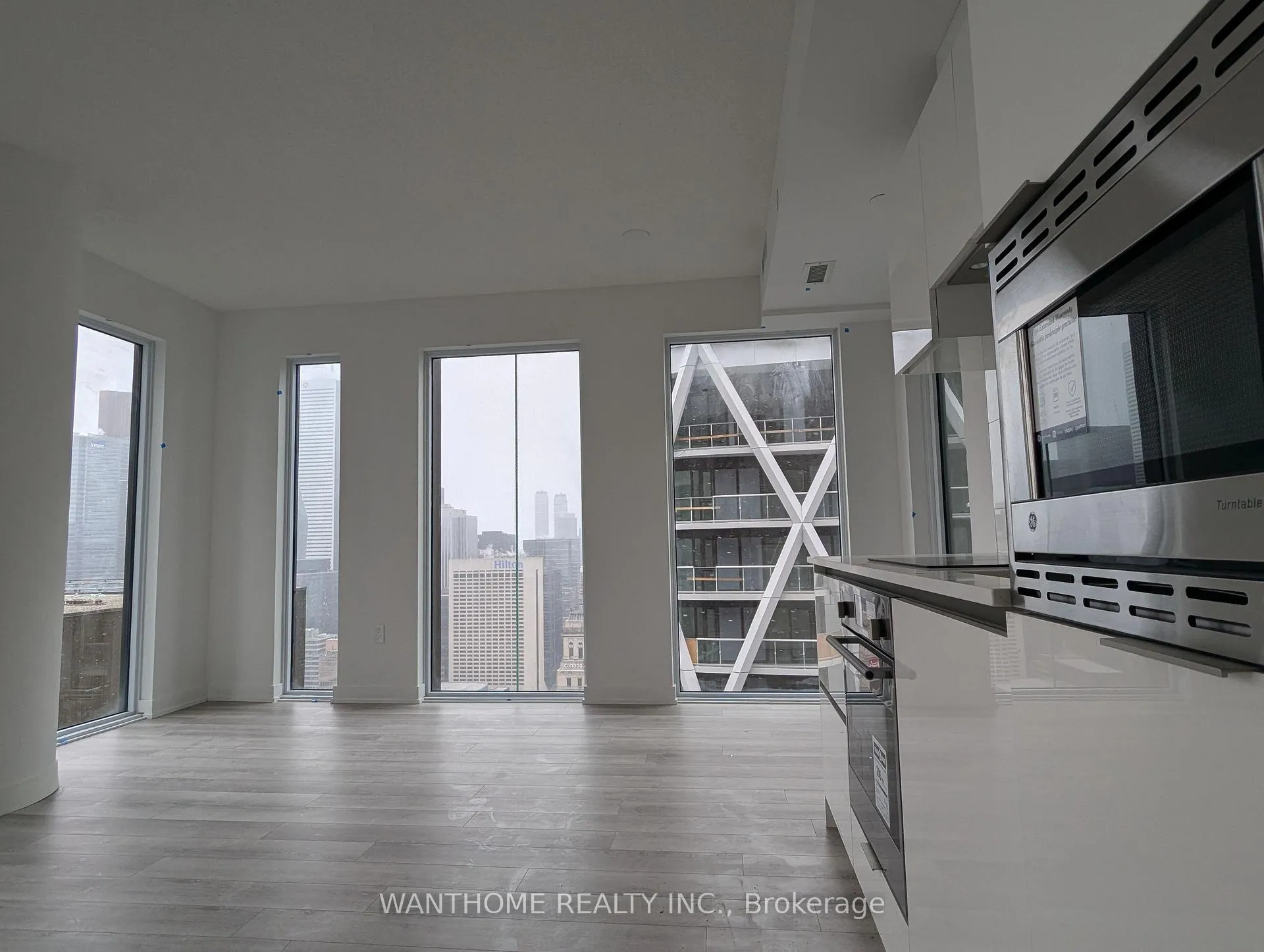 Photo 4 of Unit 3404, 238 Simcoe Street, Toronto, Kensington-Chinatown — HOMEH