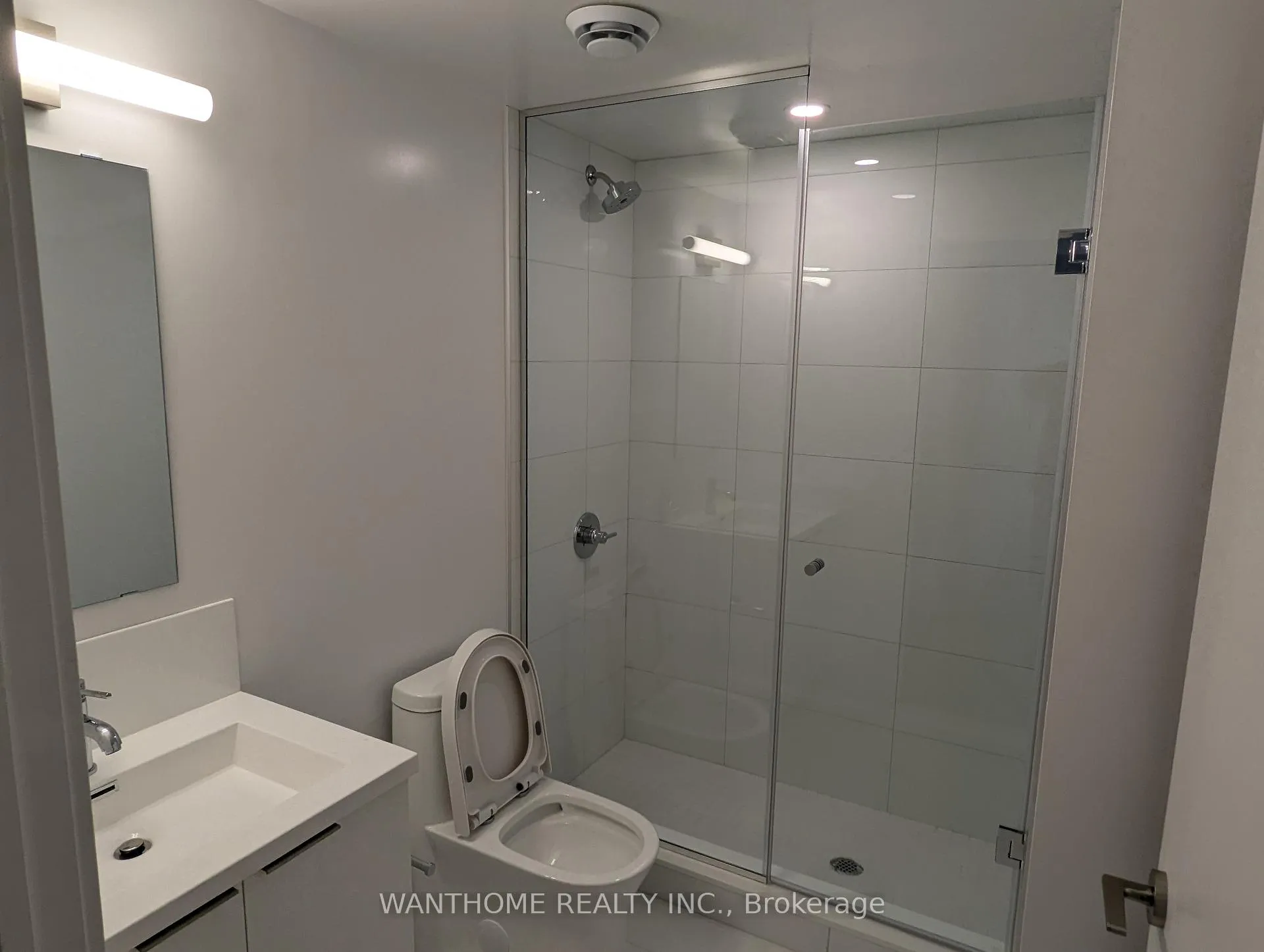 Photo 10 of Unit 3404, 238 Simcoe Street, Toronto, Kensington-Chinatown — HOMEH