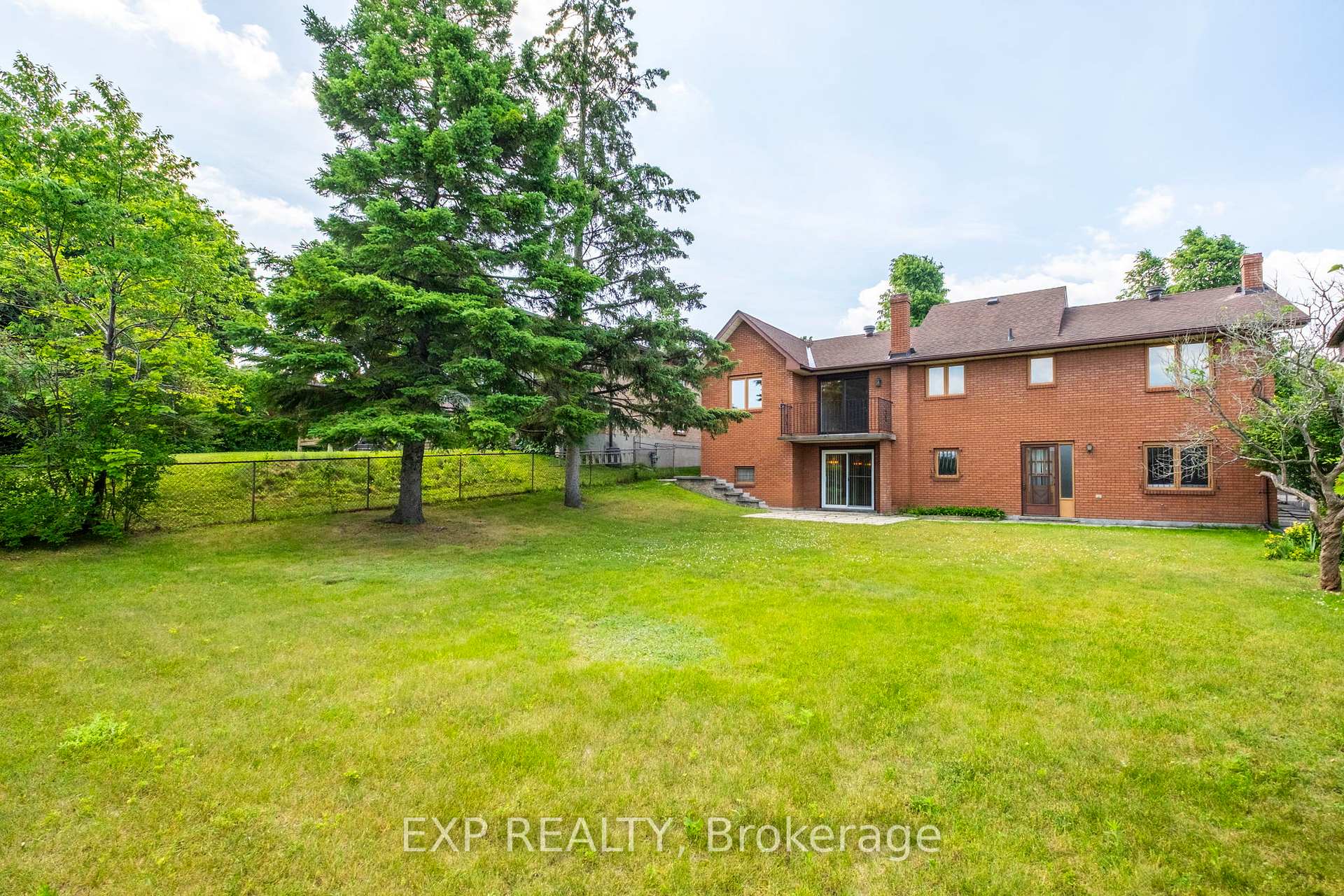 Photo 42 of 409 Innisfil Street, Barrie, Allandale Heights — HOMEH