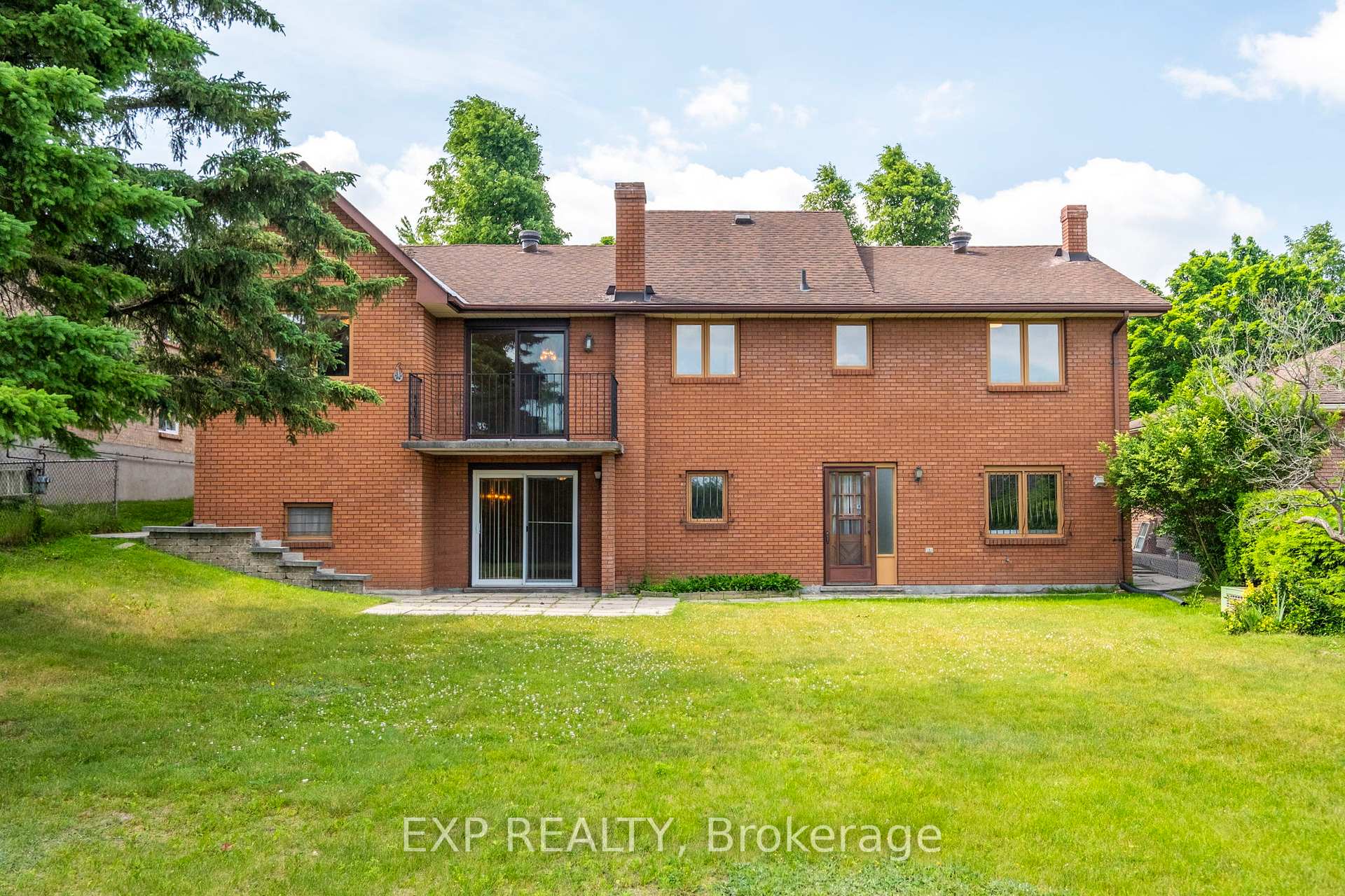 Photo 43 of 409 Innisfil Street, Barrie, Allandale Heights — HOMEH