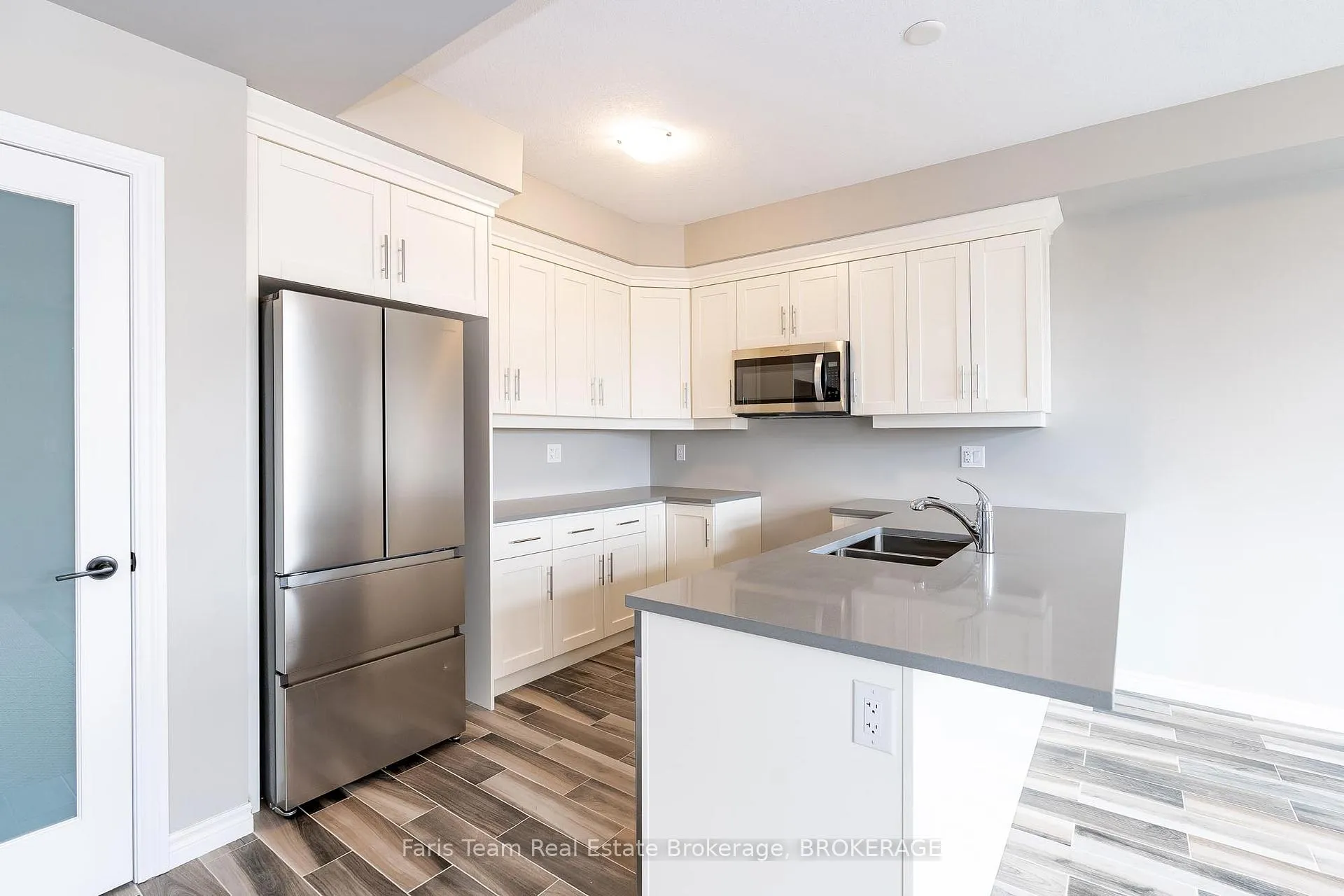Photo 4 of 1052 Wright Drive, Midland — HOMEH
