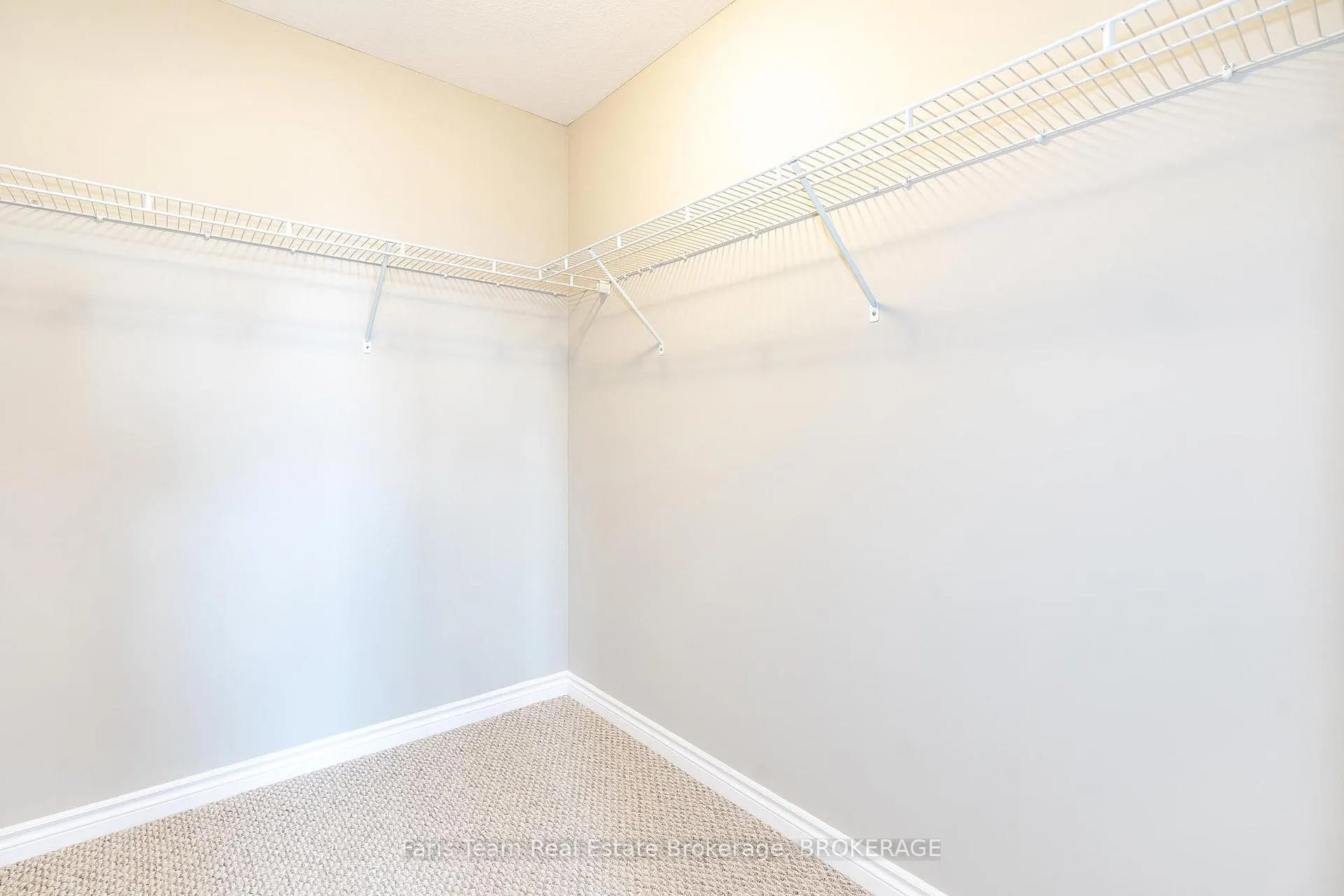 Photo 12 of 1052 Wright Drive, Midland — HOMEH
