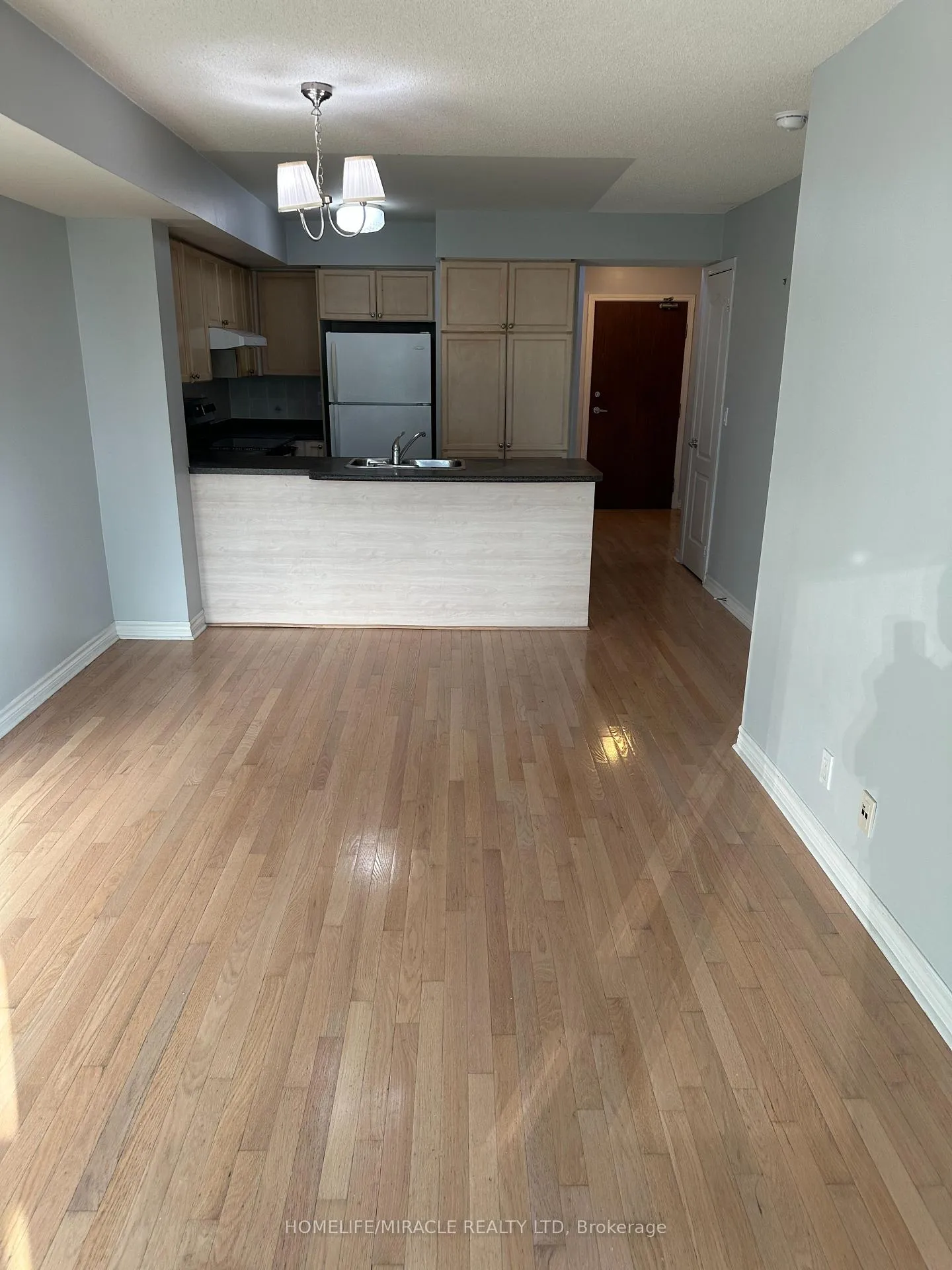 Photo 4 of Unit 509, 1 Elm Drive W, Mississauga, City Centre — HOMEH