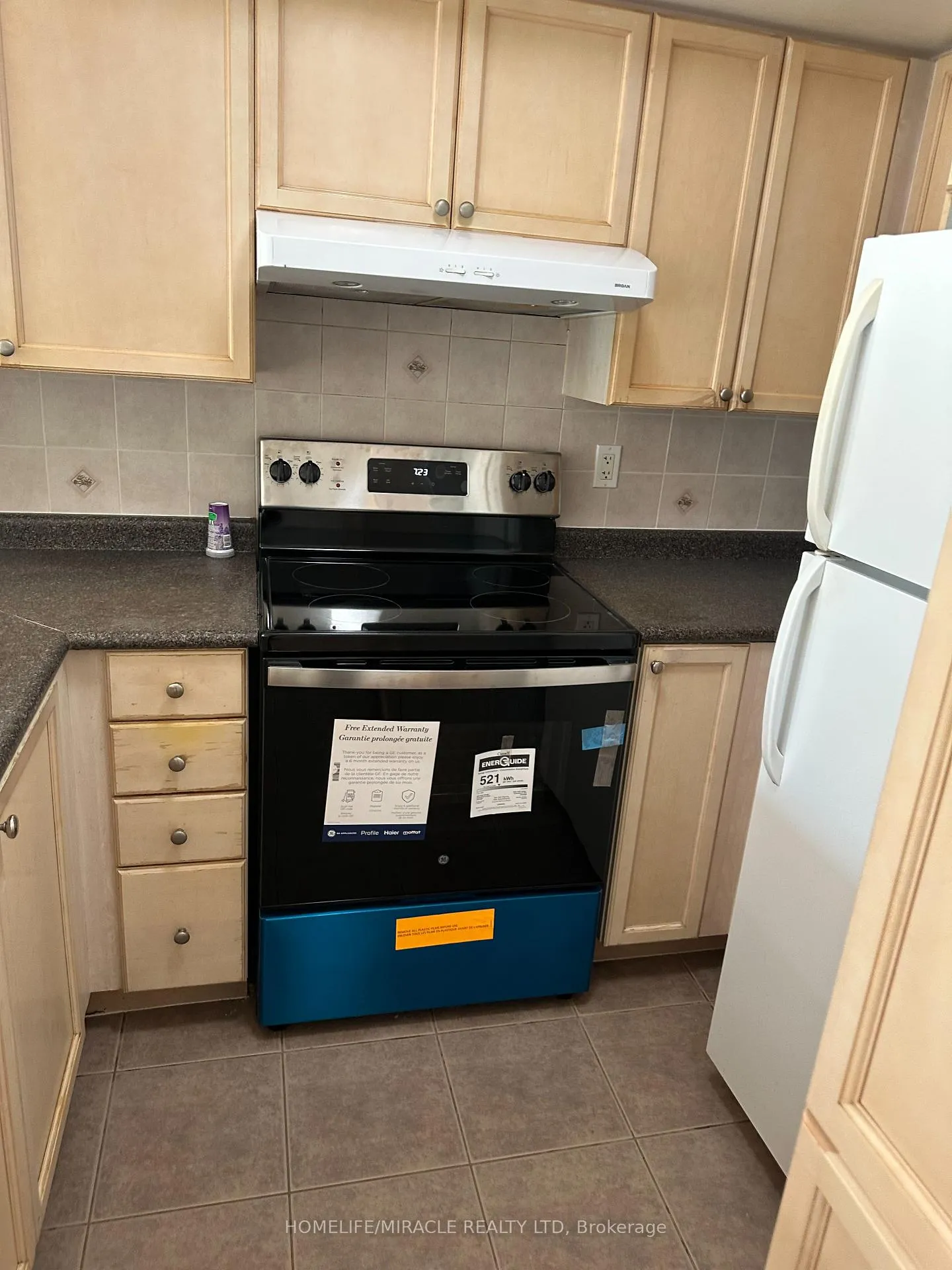 Photo 5 of Unit 509, 1 Elm Drive W, Mississauga, City Centre — HOMEH