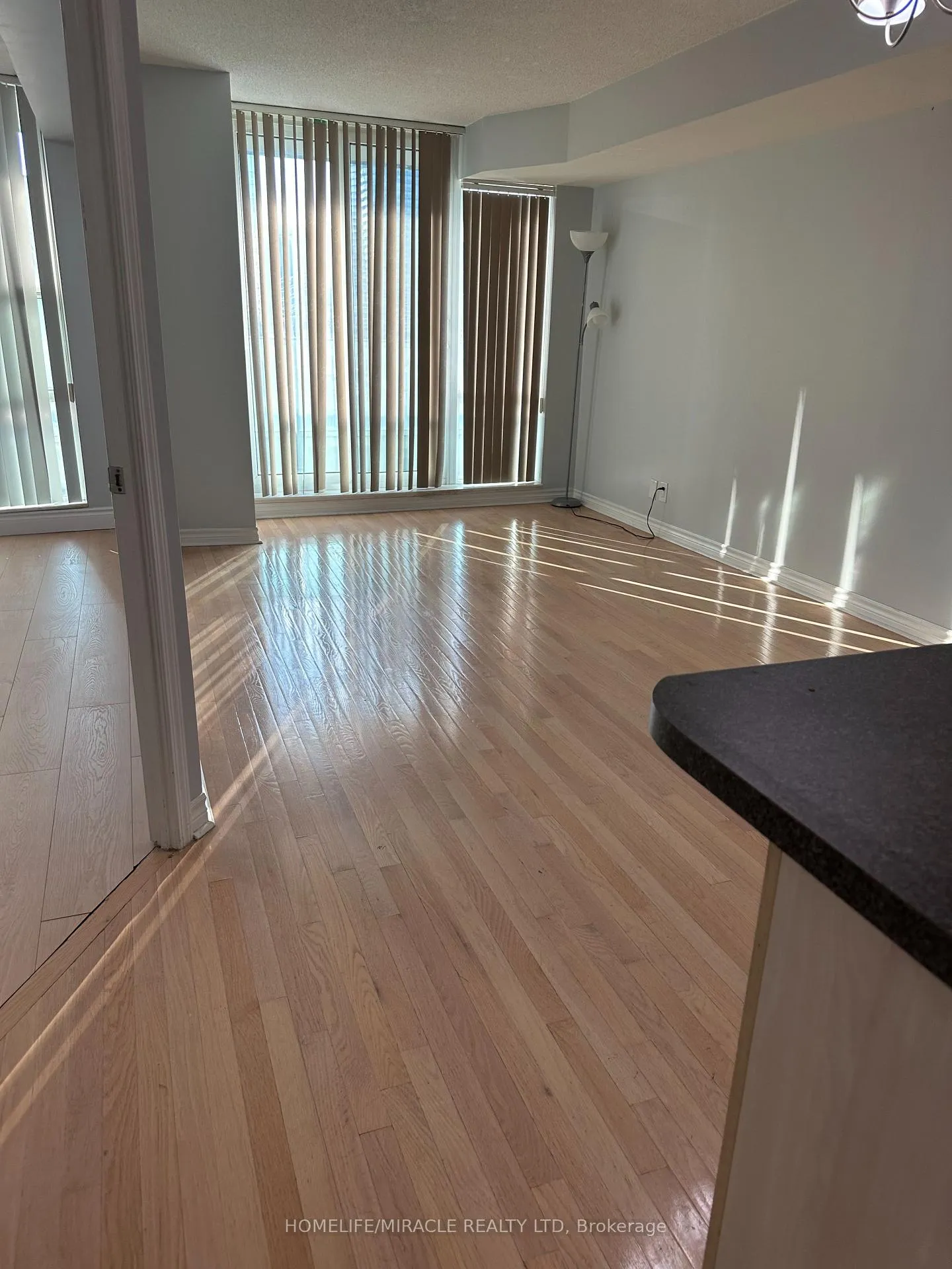 Photo 7 of Unit 509, 1 Elm Drive W, Mississauga, City Centre — HOMEH