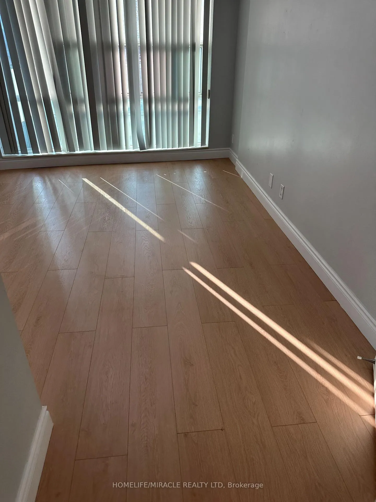 Photo 11 of Unit 509, 1 Elm Drive W, Mississauga, City Centre — HOMEH