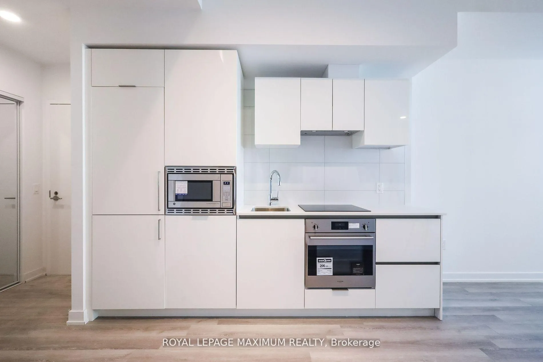 Photo 5 of Unit 720, 234 Simcoe Street, Toronto, Kensington-Chinatown — HOMEH