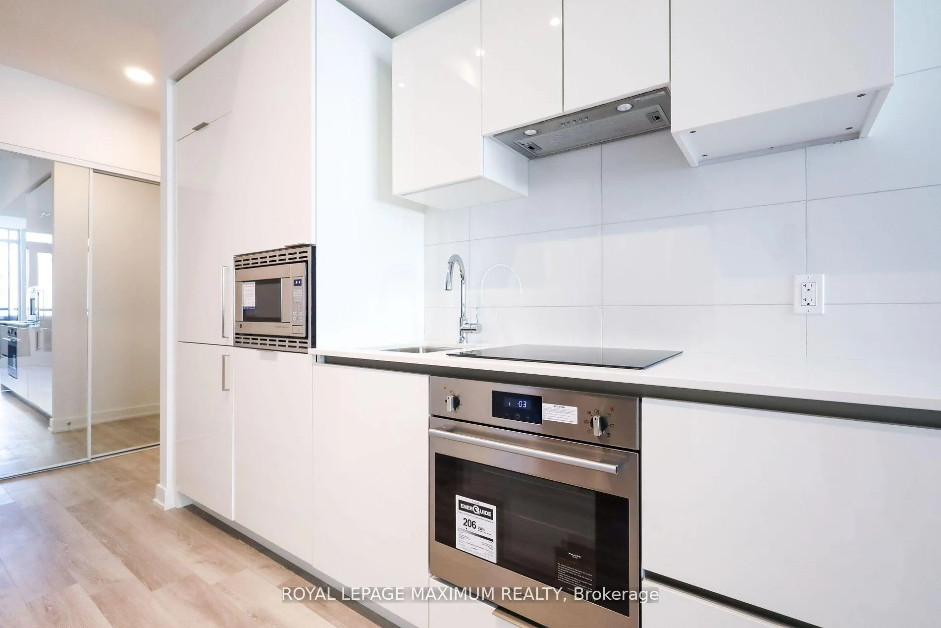 Photo 6 of Unit 720, 234 Simcoe Street, Toronto, Kensington-Chinatown — HOMEH