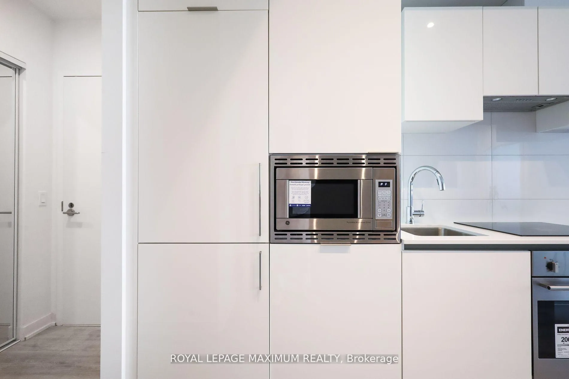 Photo 7 of Unit 720, 234 Simcoe Street, Toronto, Kensington-Chinatown — HOMEH