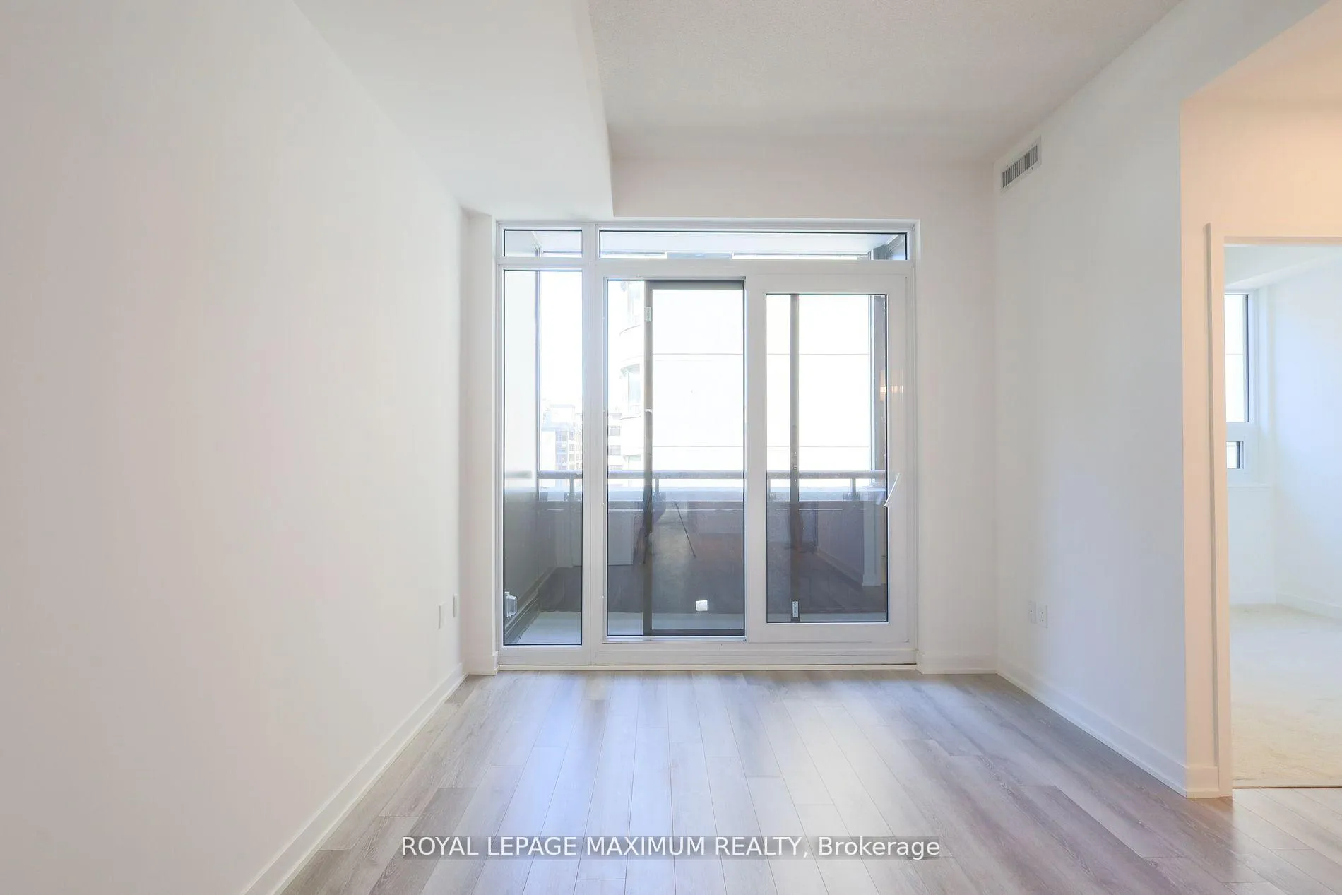 Photo 11 of Unit 720, 234 Simcoe Street, Toronto, Kensington-Chinatown — HOMEH
