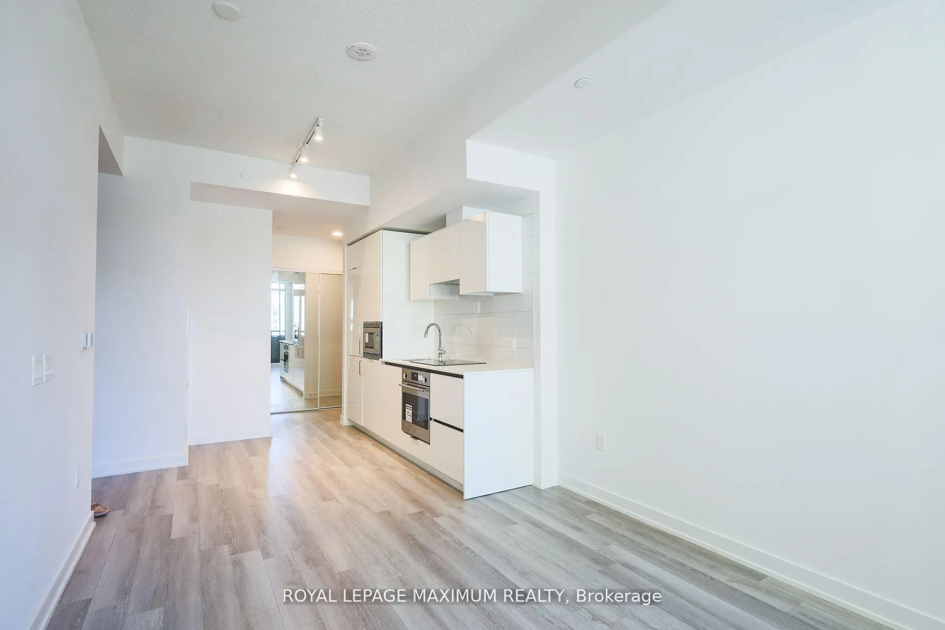 Photo 12 of Unit 720, 234 Simcoe Street, Toronto, Kensington-Chinatown — HOMEH