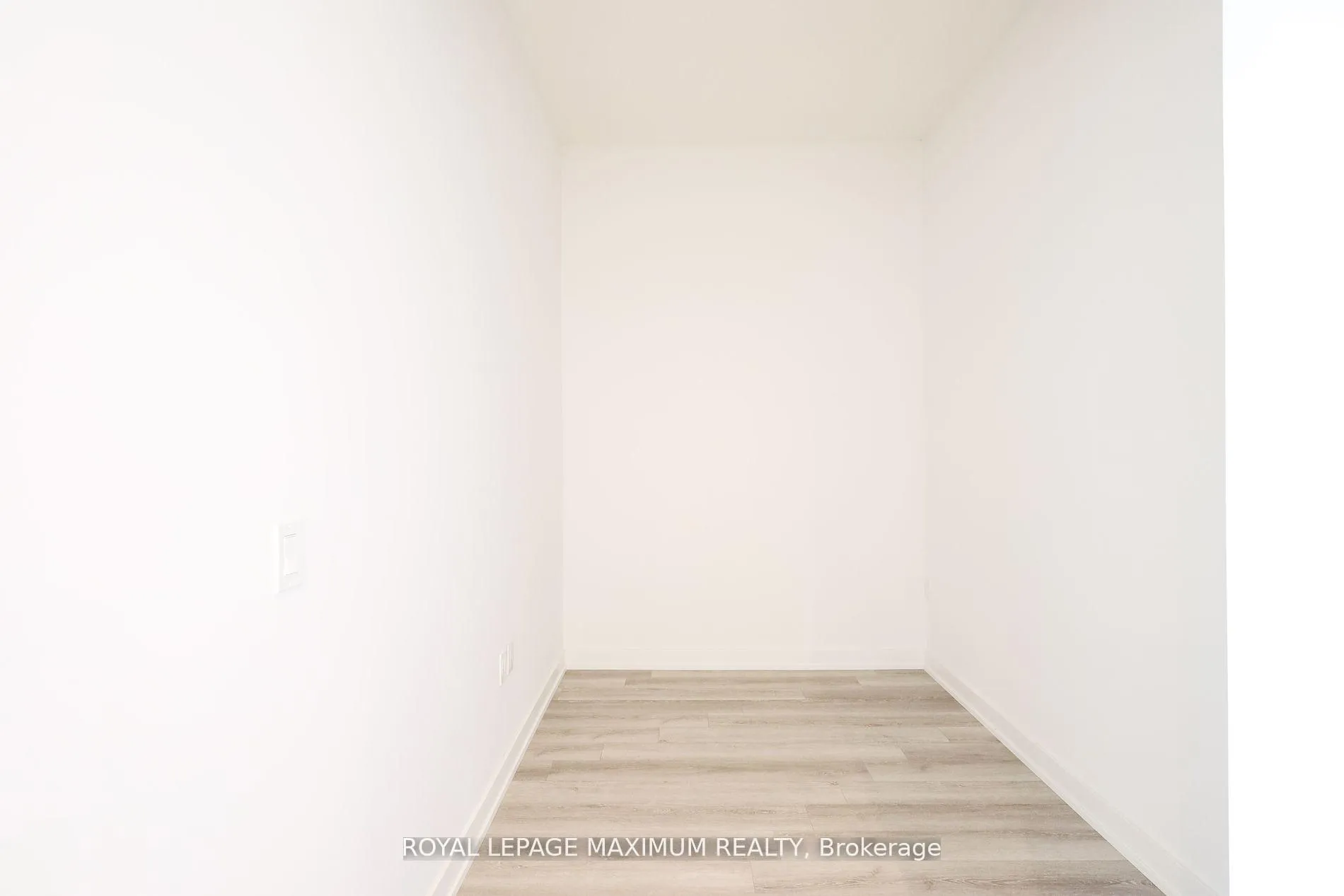 Photo 14 of Unit 720, 234 Simcoe Street, Toronto, Kensington-Chinatown — HOMEH