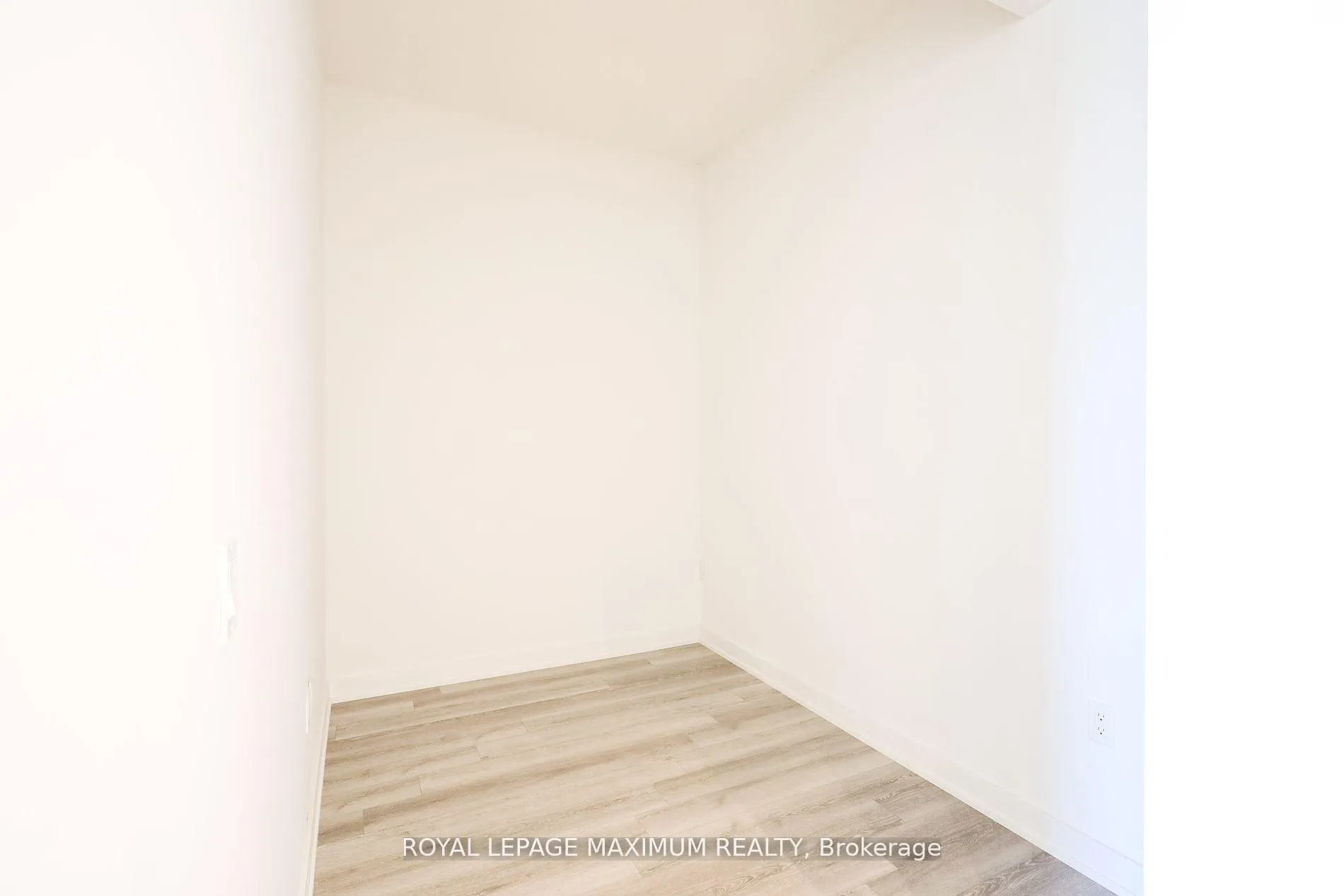 Photo 15 of Unit 720, 234 Simcoe Street, Toronto, Kensington-Chinatown — HOMEH