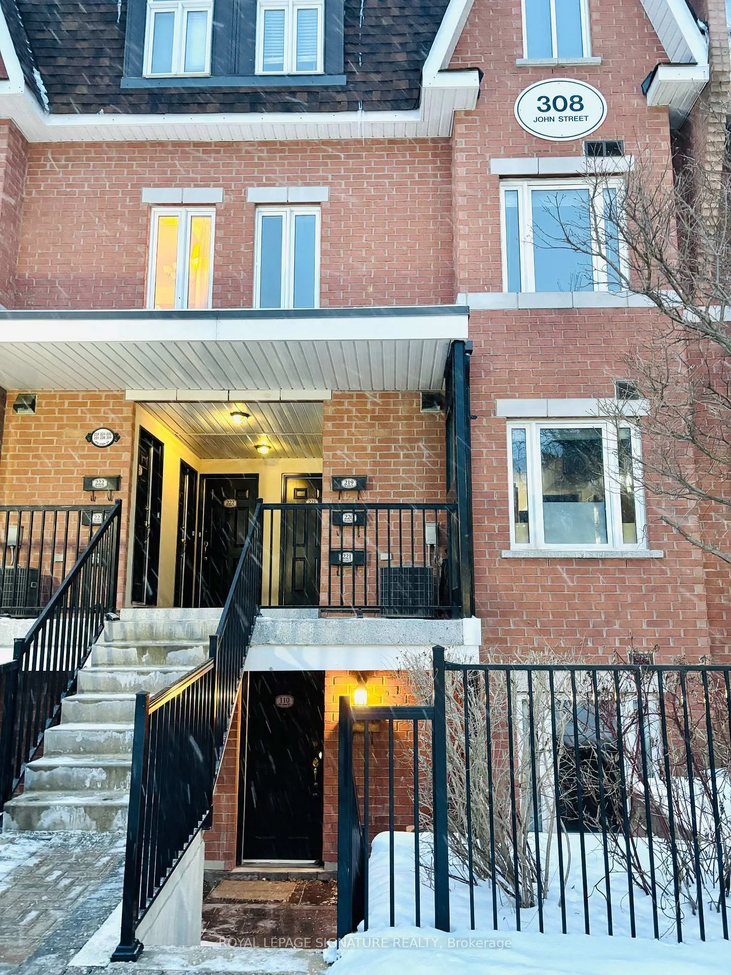 Photo 2 of Unit 110, 308 John Street, Markham, Aileen-Willowbrook — HOMEH