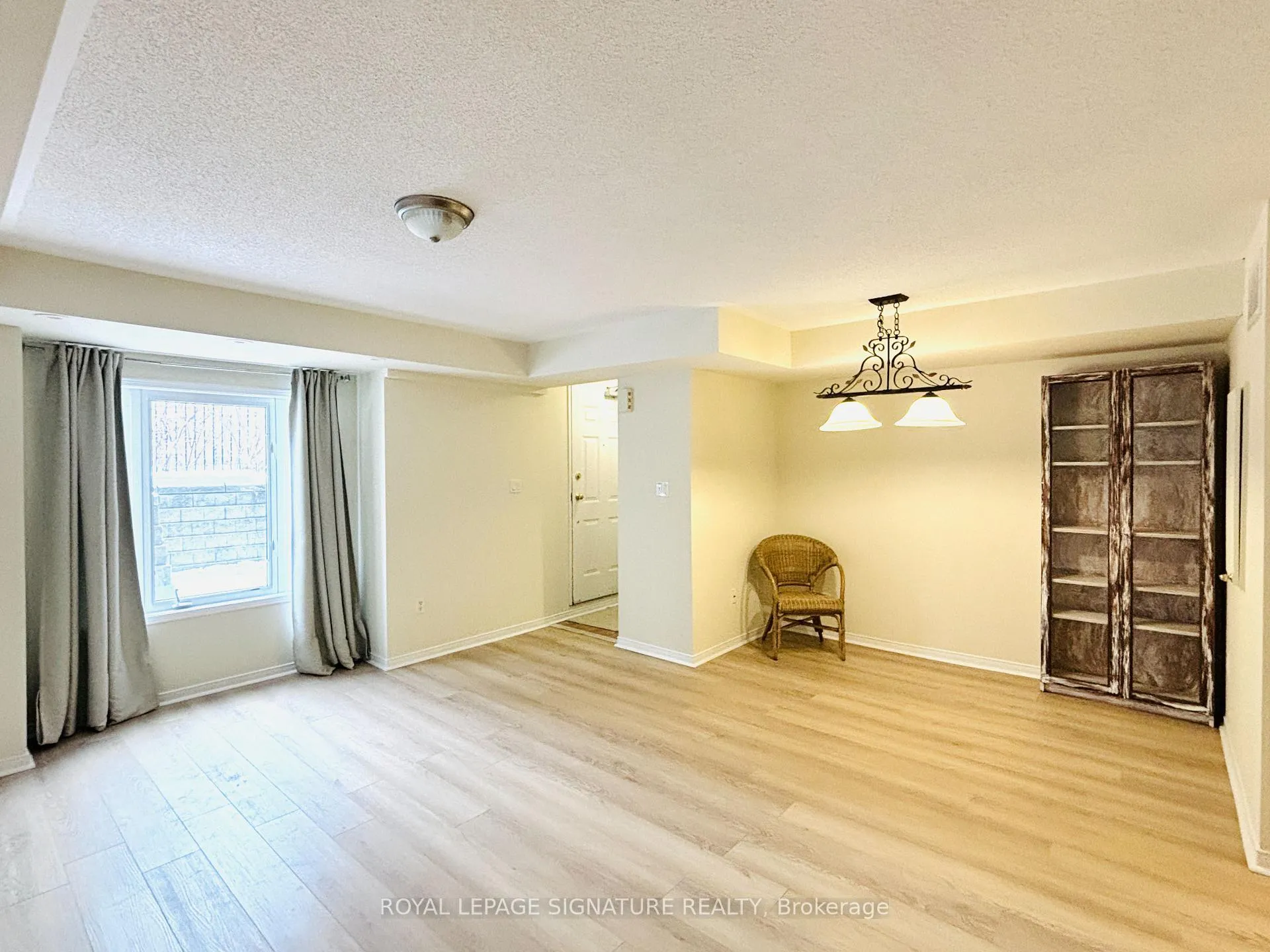 Photo 3 of Unit 110, 308 John Street, Markham, Aileen-Willowbrook — HOMEH