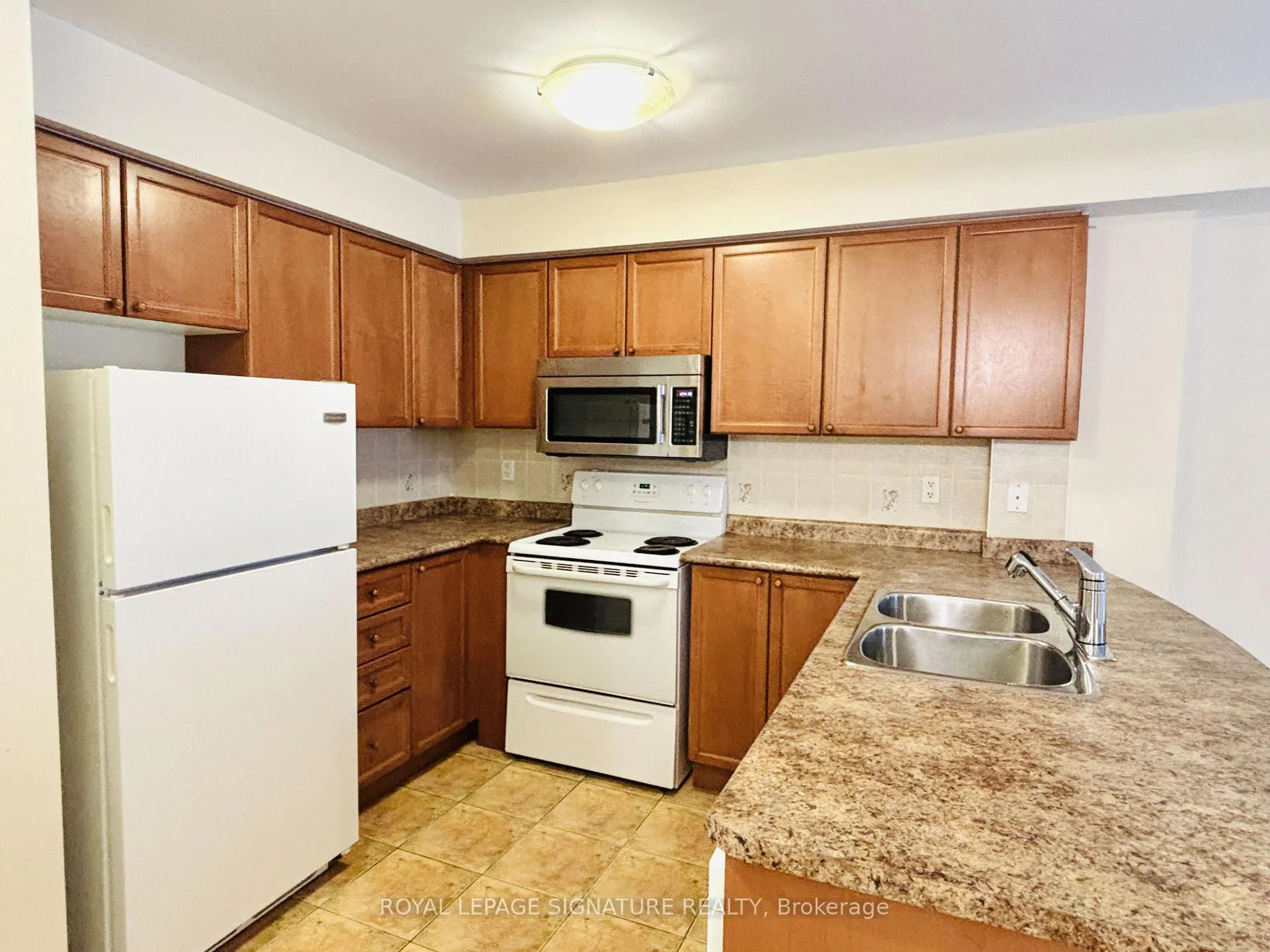 Photo 8 of Unit 110, 308 John Street, Markham, Aileen-Willowbrook — HOMEH