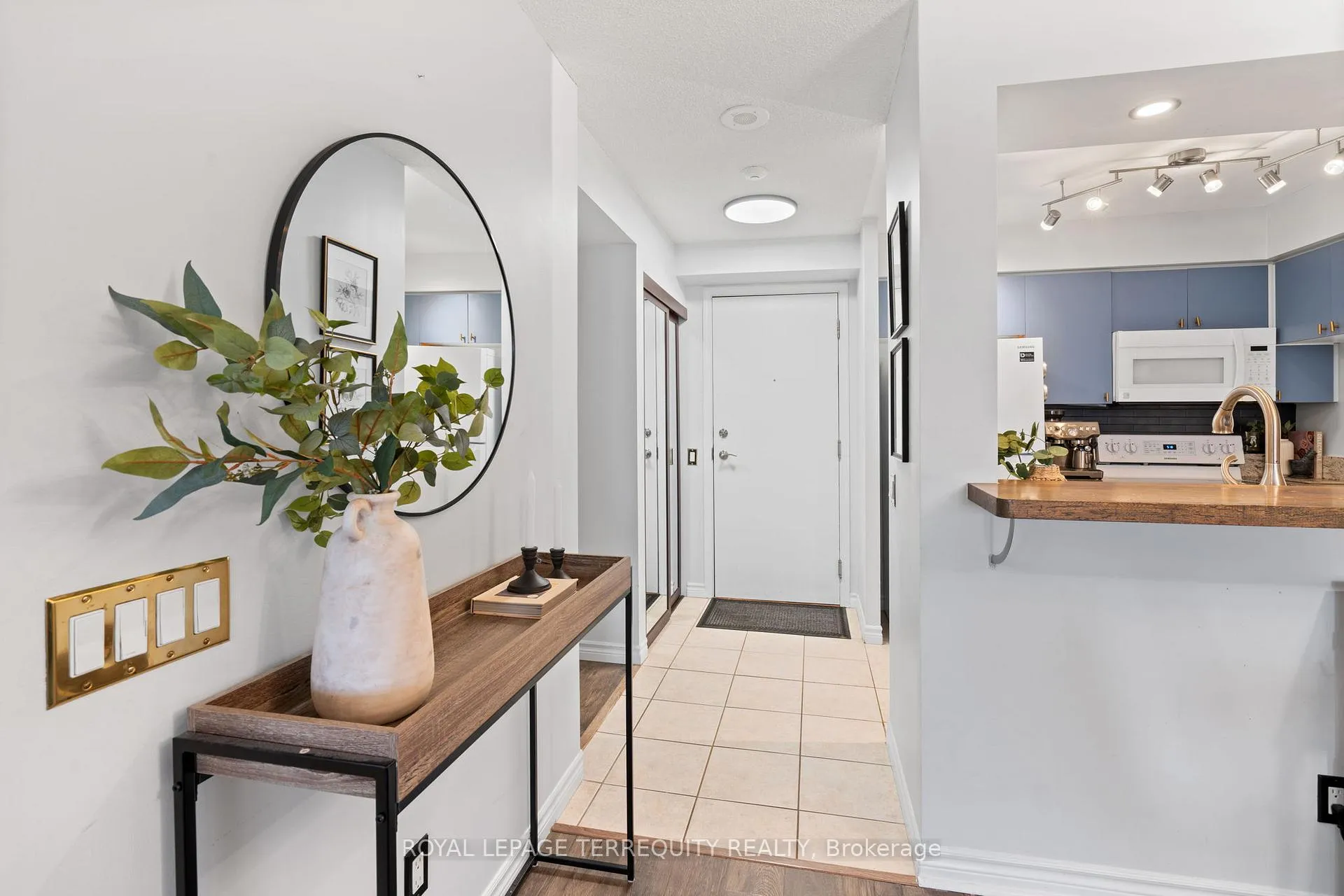 Photo 5 of Unit 514, 1200 The Esplanade N, Pickering, Town Centre — HOMEH