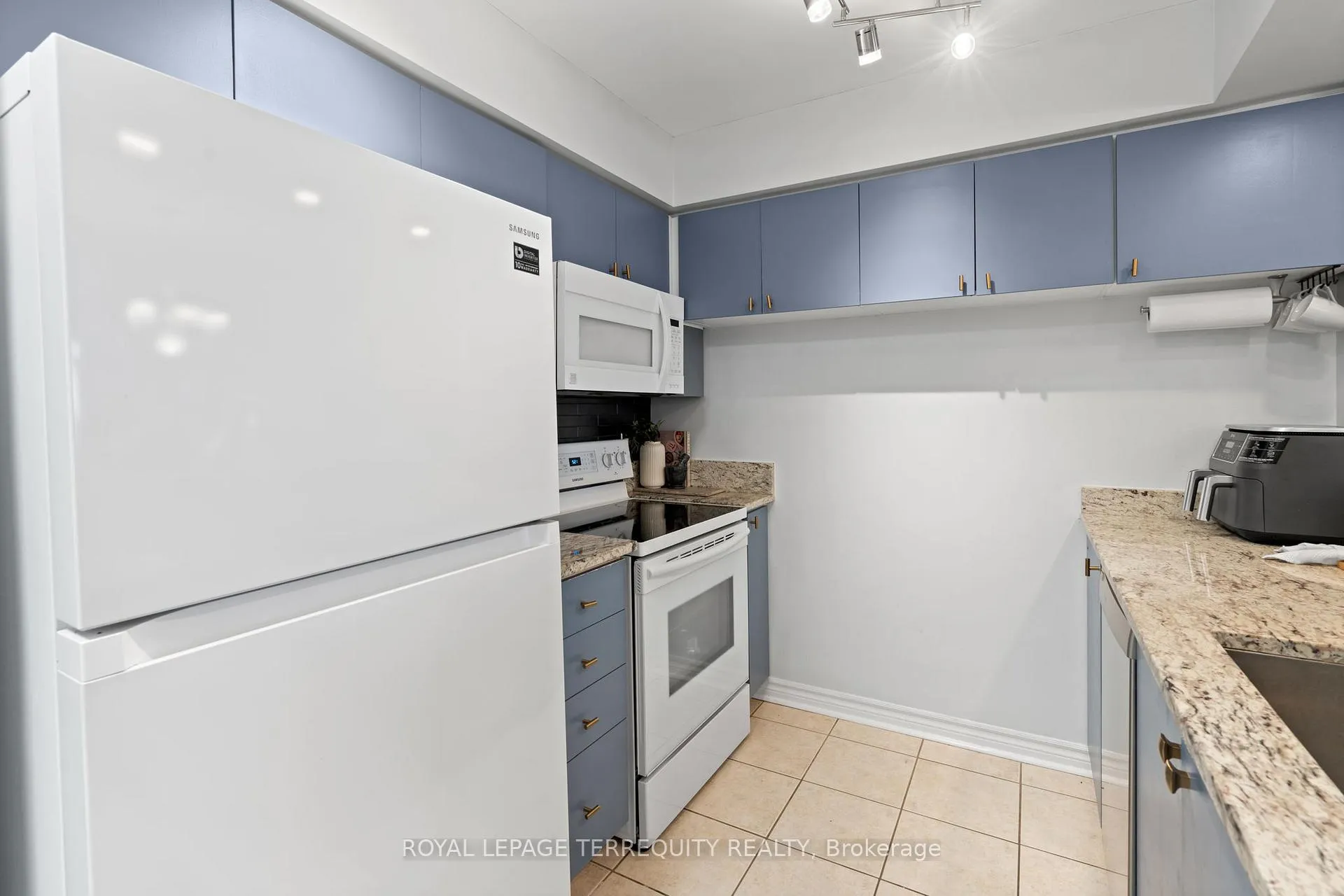 Photo 14 of Unit 514, 1200 The Esplanade N, Pickering, Town Centre — HOMEH