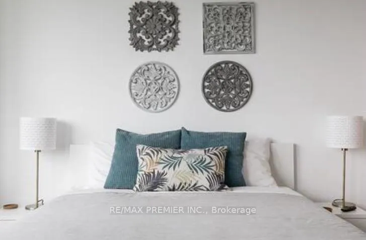 Photo 3 of Unit 1806, 215 Fort York Boulevard, Toronto, Niagara — HOMEH