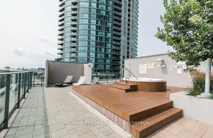 Photo 10 of Unit 1806, 215 Fort York Boulevard, Toronto, Niagara — HOMEH