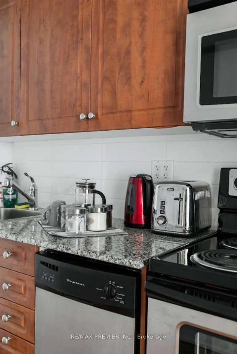 Photo 15 of Unit 1806, 215 Fort York Boulevard, Toronto, Niagara — HOMEH