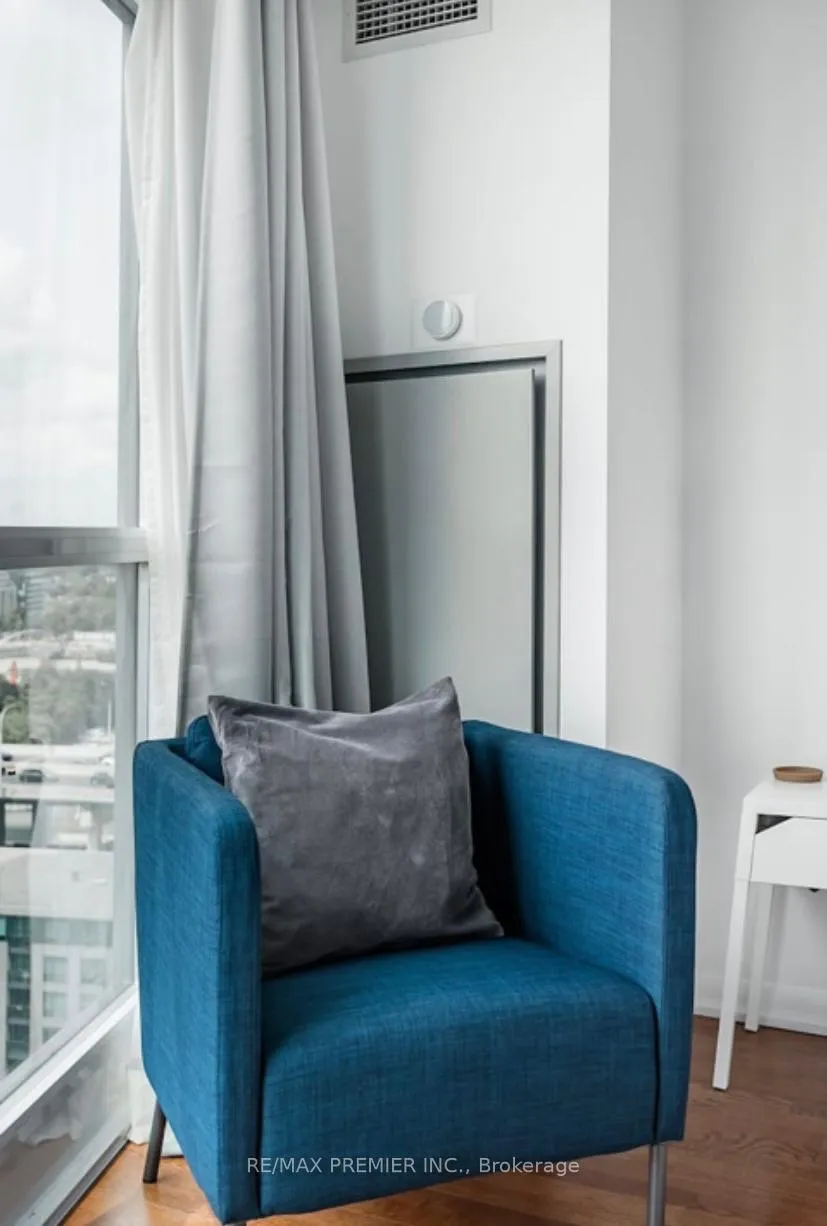 Photo 18 of Unit 1806, 215 Fort York Boulevard, Toronto, Niagara — HOMEH