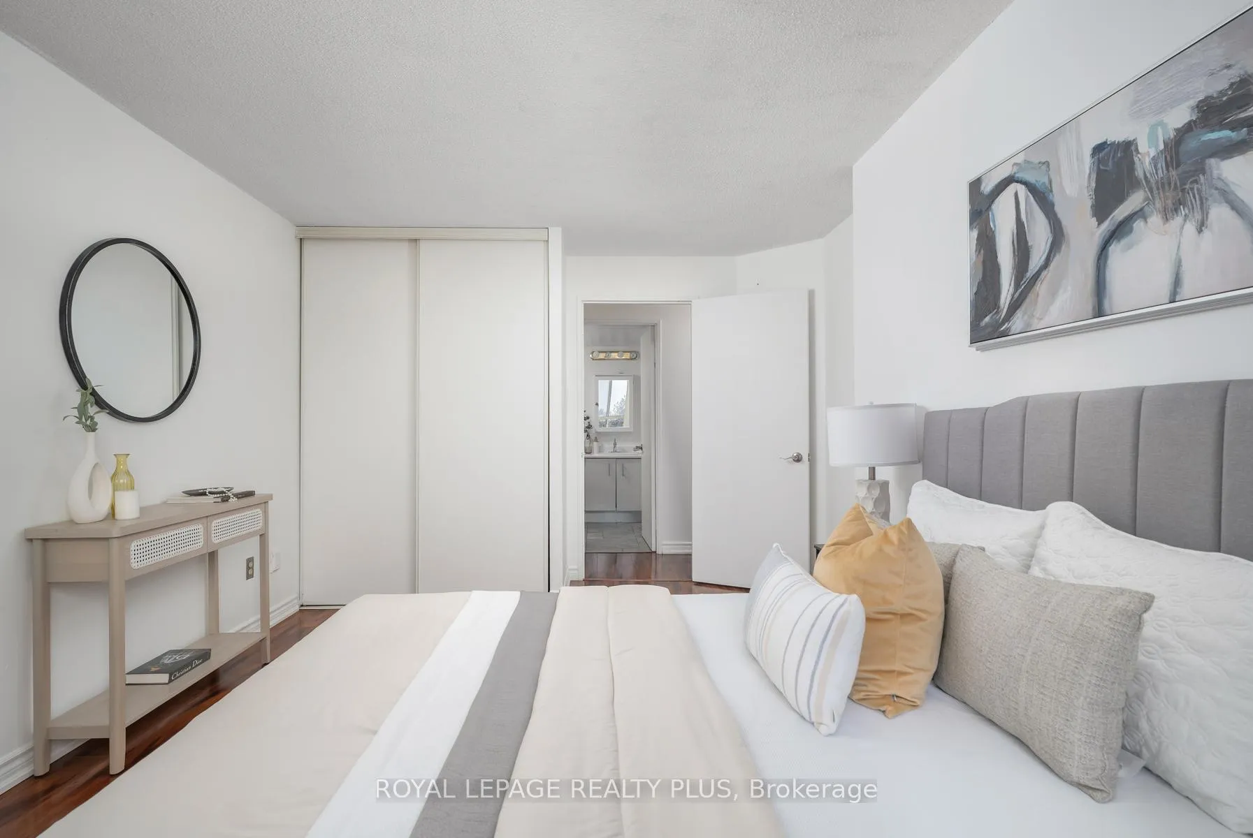 Photo 24 of Unit 408, 4205 Shipp Drive, Mississauga, City Centre — HOMEH