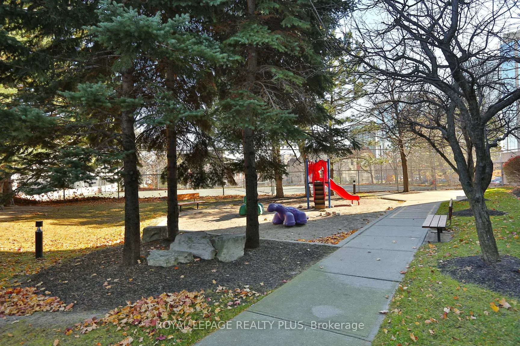 Photo 31 of Unit 408, 4205 Shipp Drive, Mississauga, City Centre — HOMEH