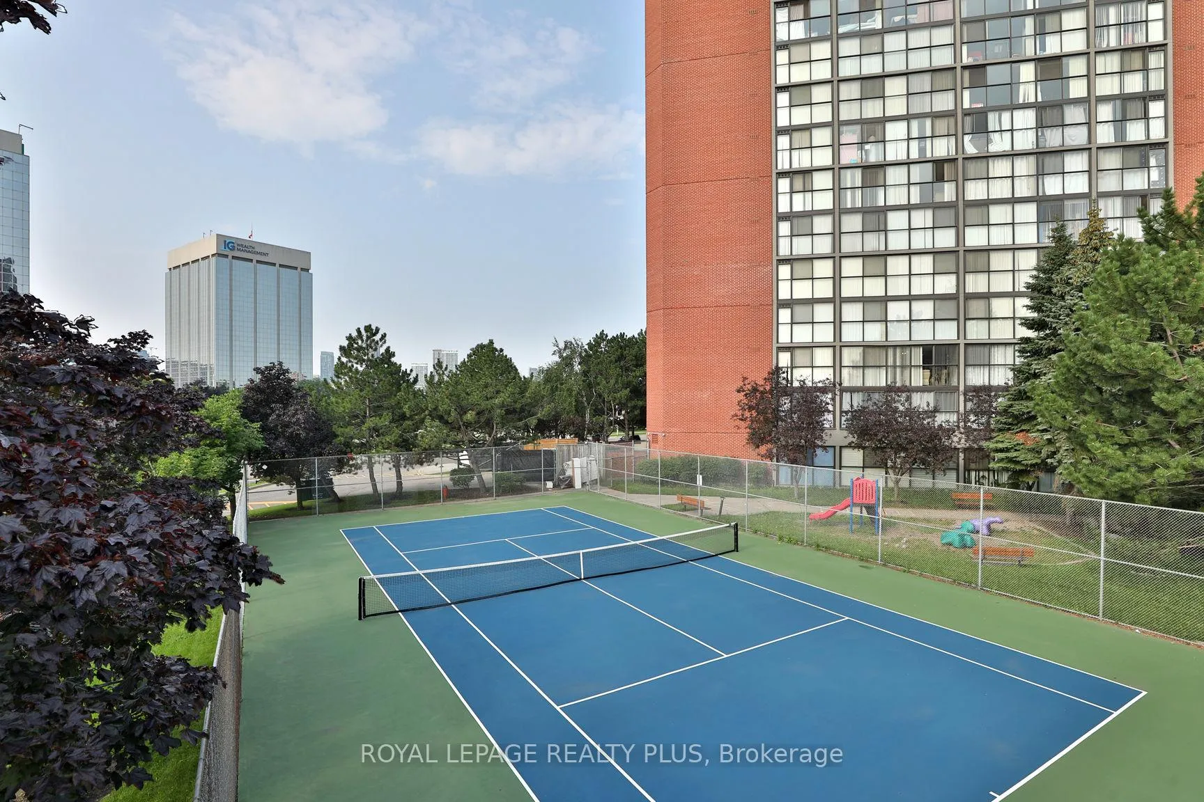 Photo 32 of Unit 408, 4205 Shipp Drive, Mississauga, City Centre — HOMEH