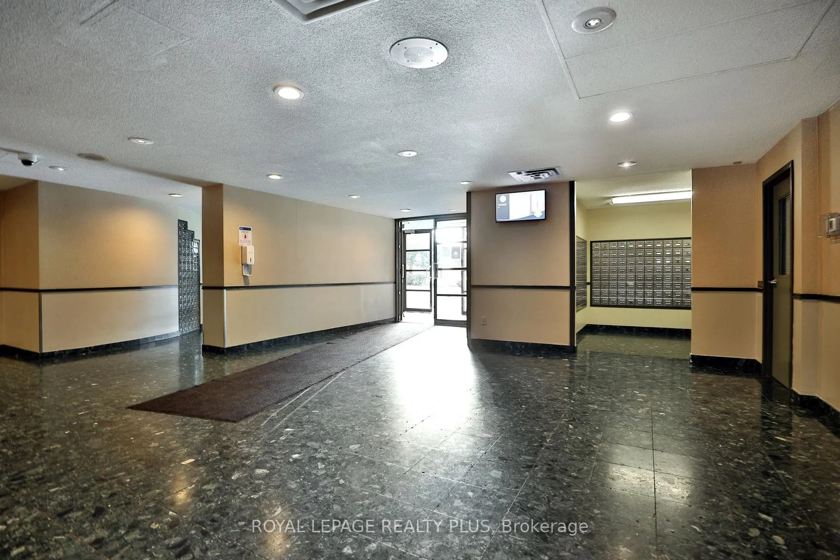 Photo 33 of Unit 408, 4205 Shipp Drive, Mississauga, City Centre — HOMEH