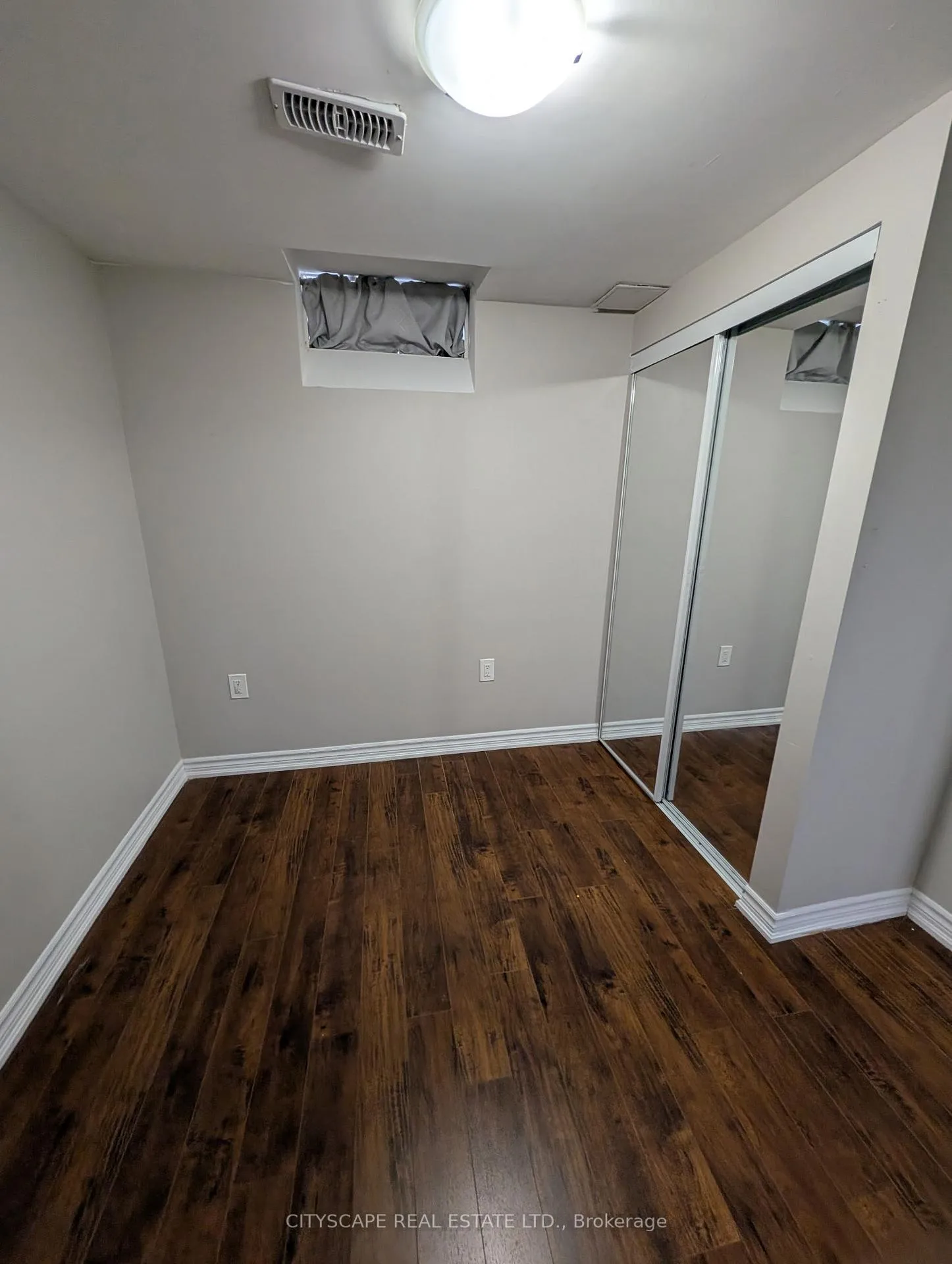 Photo 4 of 90 Maddybeth Crescent, Brampton, Bram West — HOMEH