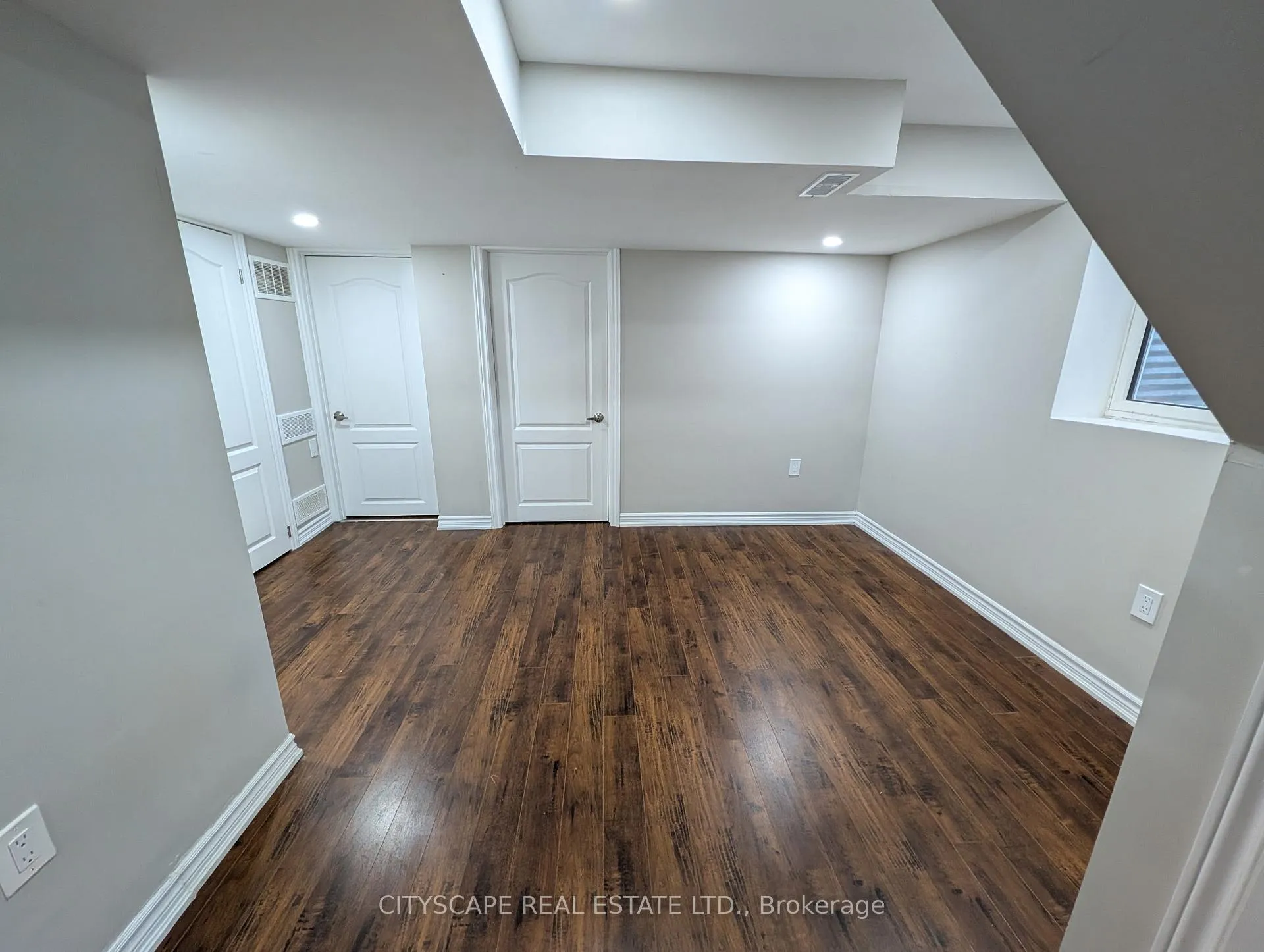 Photo 6 of 90 Maddybeth Crescent, Brampton, Bram West — HOMEH