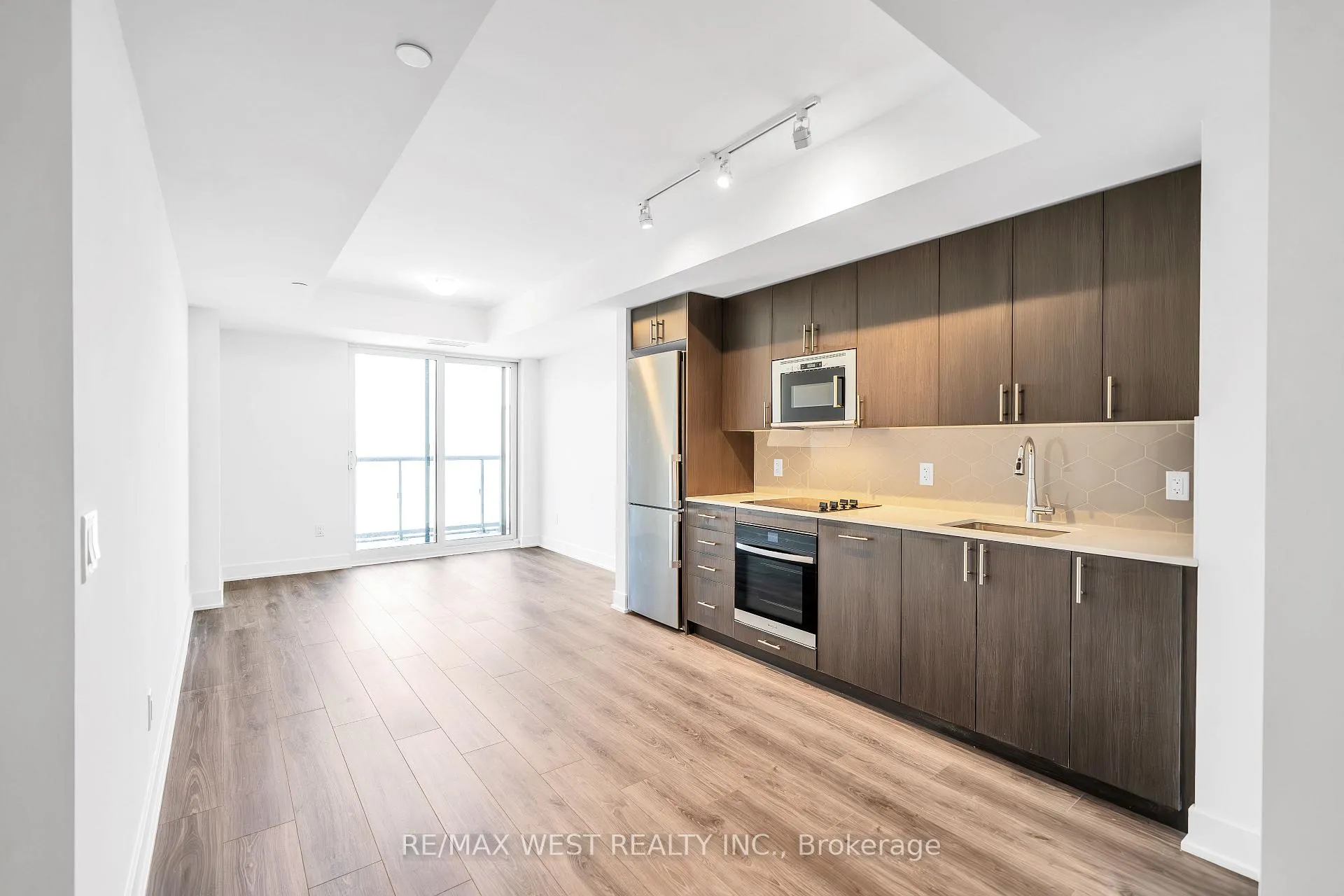 Photo 4 of Unit 2020, 2545 Simcoe Street N, Oshawa, Windfields — HOMEH