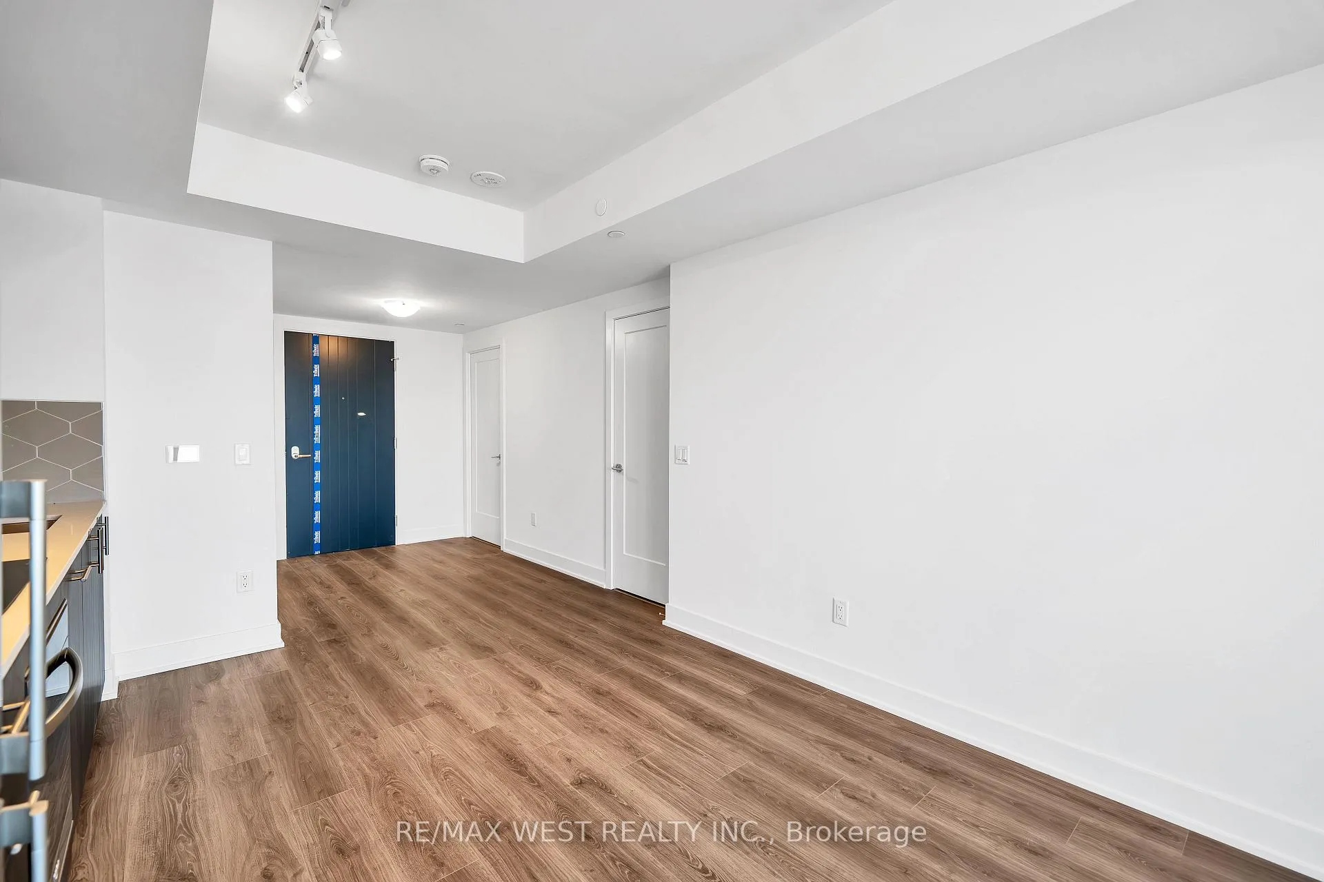 Photo 11 of Unit 2020, 2545 Simcoe Street N, Oshawa, Windfields — HOMEH