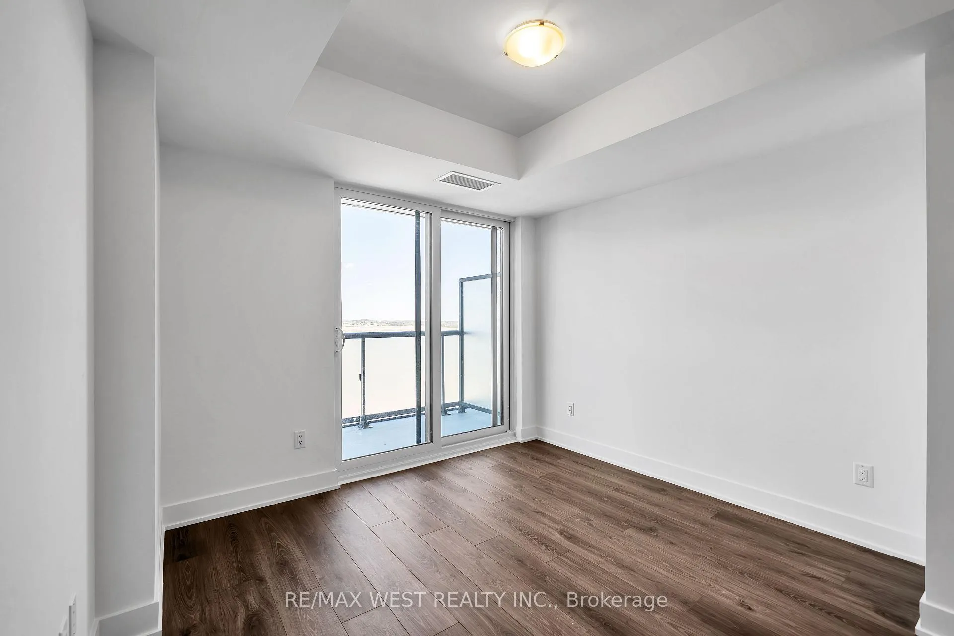 Photo 12 of Unit 2020, 2545 Simcoe Street N, Oshawa, Windfields — HOMEH