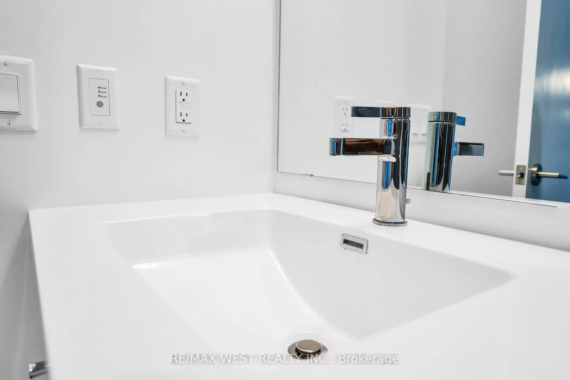 Photo 15 of Unit 2020, 2545 Simcoe Street N, Oshawa, Windfields — HOMEH