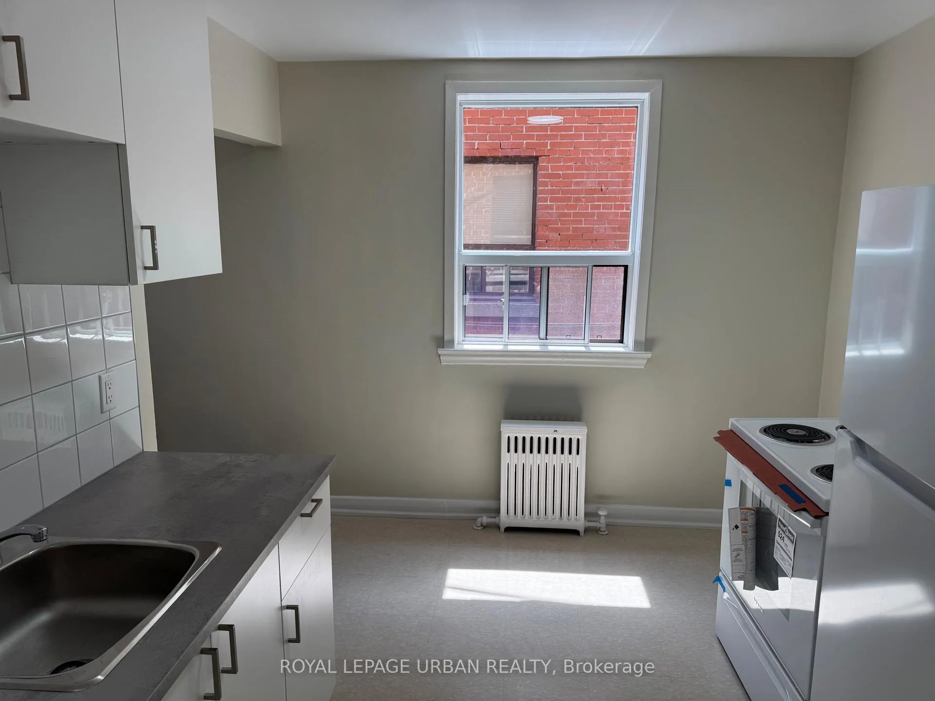 Photo 4 of Unit 204, 1024 O'Connor Drive, Toronto, O'Connor-Parkview — HOMEH