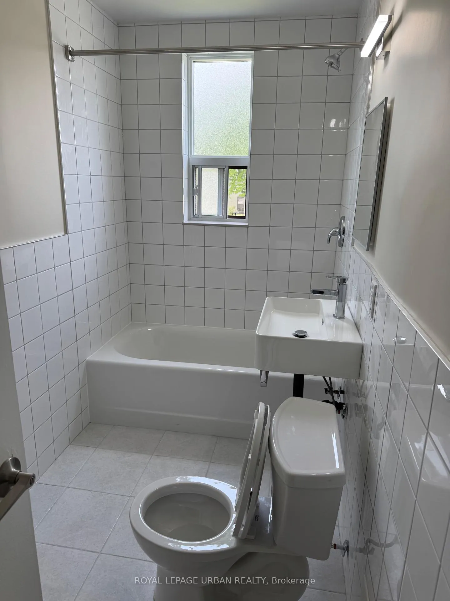 Photo 7 of Unit 204, 1024 O'Connor Drive, Toronto, O'Connor-Parkview — HOMEH