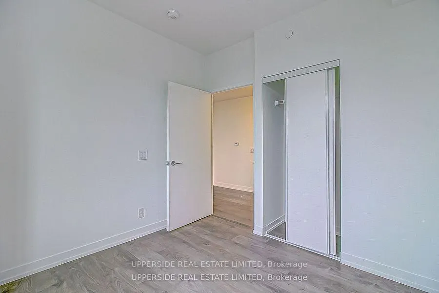 Photo 4 of Unit 926, 270 Dufferin Street, Toronto, South Parkdale — HOMEH