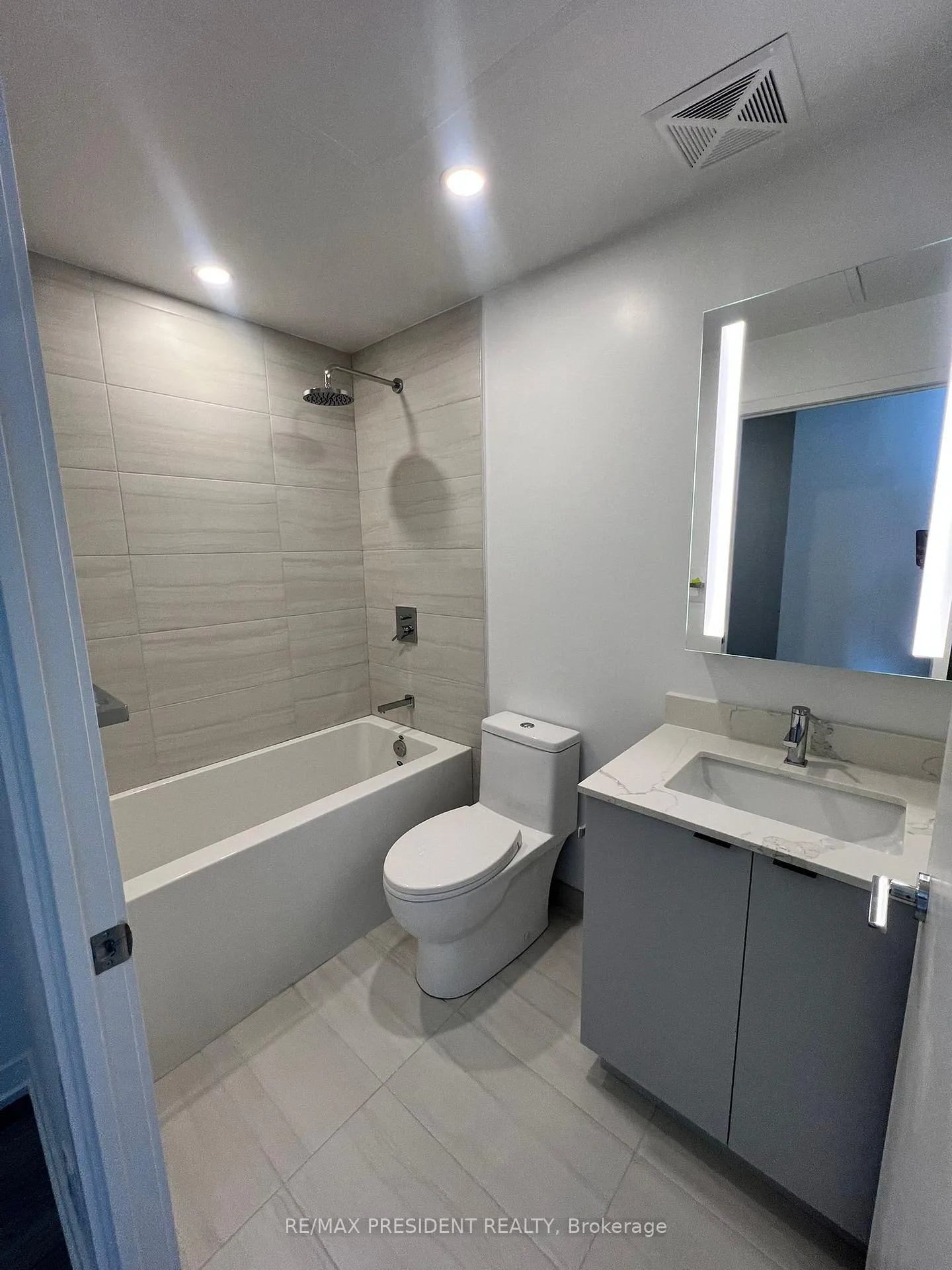 Photo 15 of Unit 826, 285 Dufferin Street, Toronto, South Parkdale — HOMEH