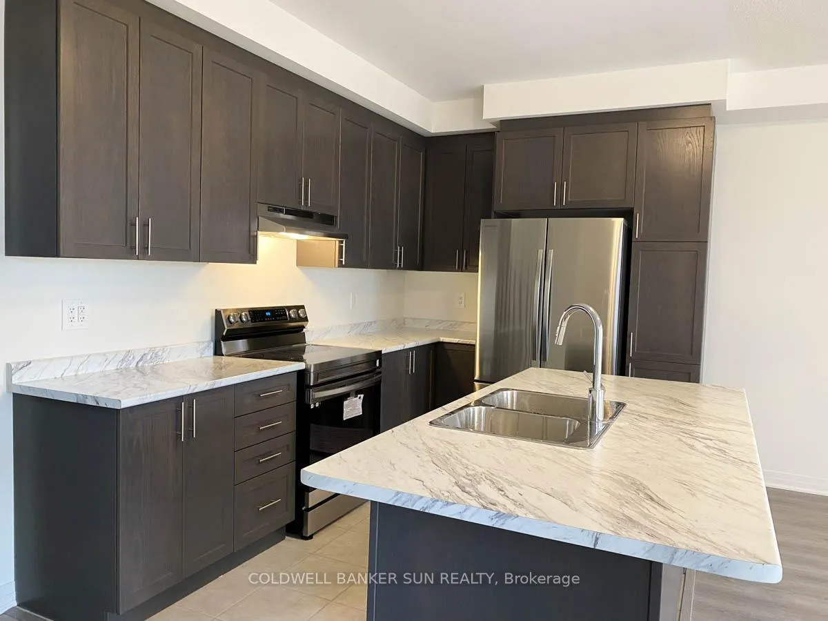 Photo 13 of 69 Copperhill Heights, Barrie, Painswick South — HOMEH