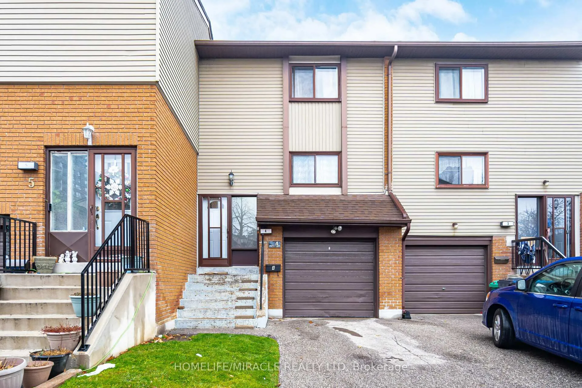 Front of 4 Carleton Place