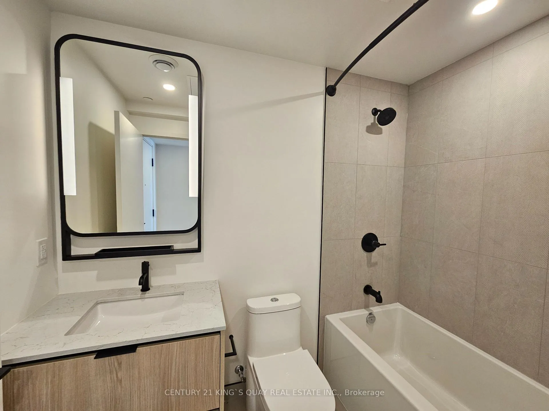 Photo 10 of Unit 404, 1050 Eastern Avenue, Toronto, The Beaches — HOMEH