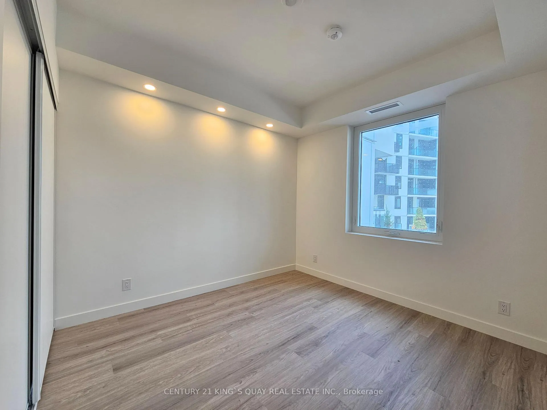 Photo 12 of Unit 404, 1050 Eastern Avenue, Toronto, The Beaches — HOMEH