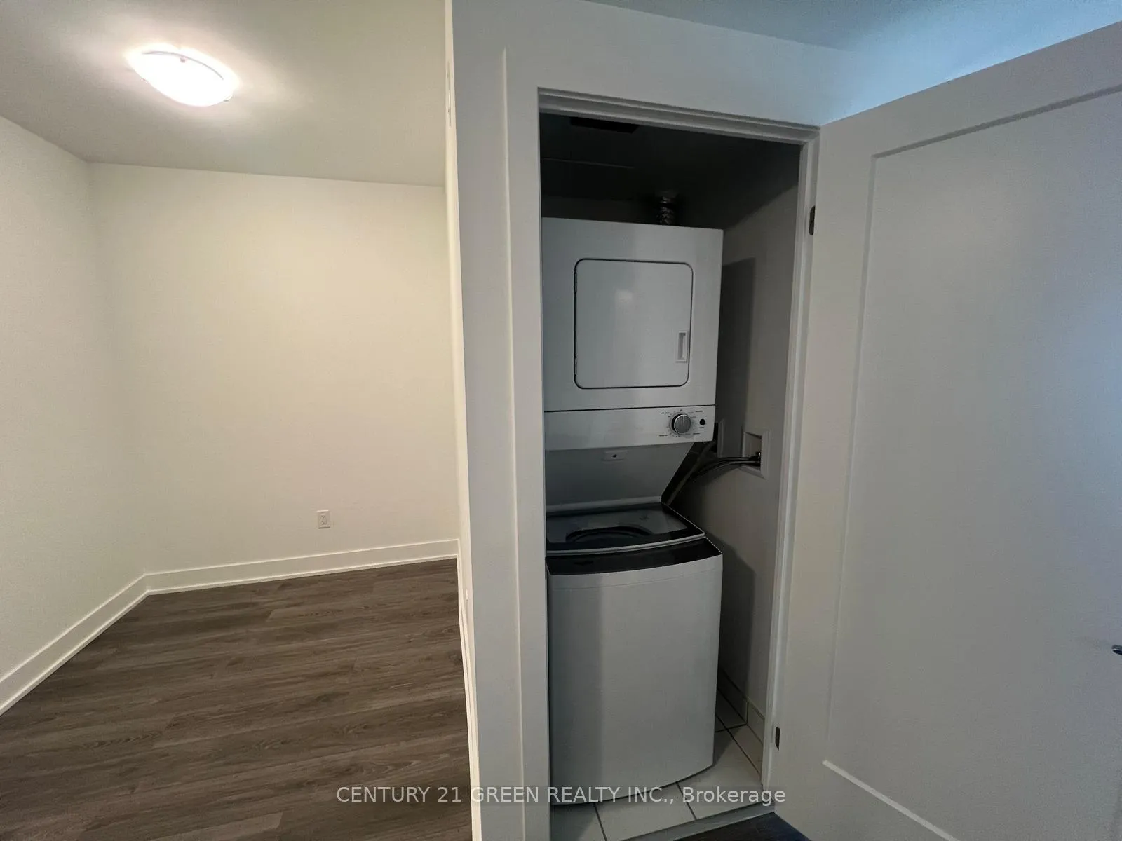 Photo 4 of Unit 1111, 2545 Simcoe Street, Oshawa, Windfields — HOMEH
