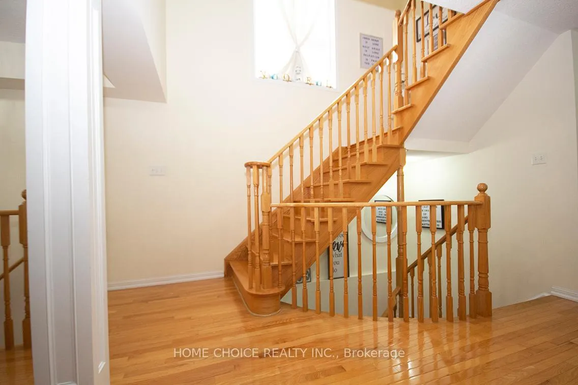 Photo 3 of 31 Latchford Way, Whitby, Pringle Creek — HOMEH
