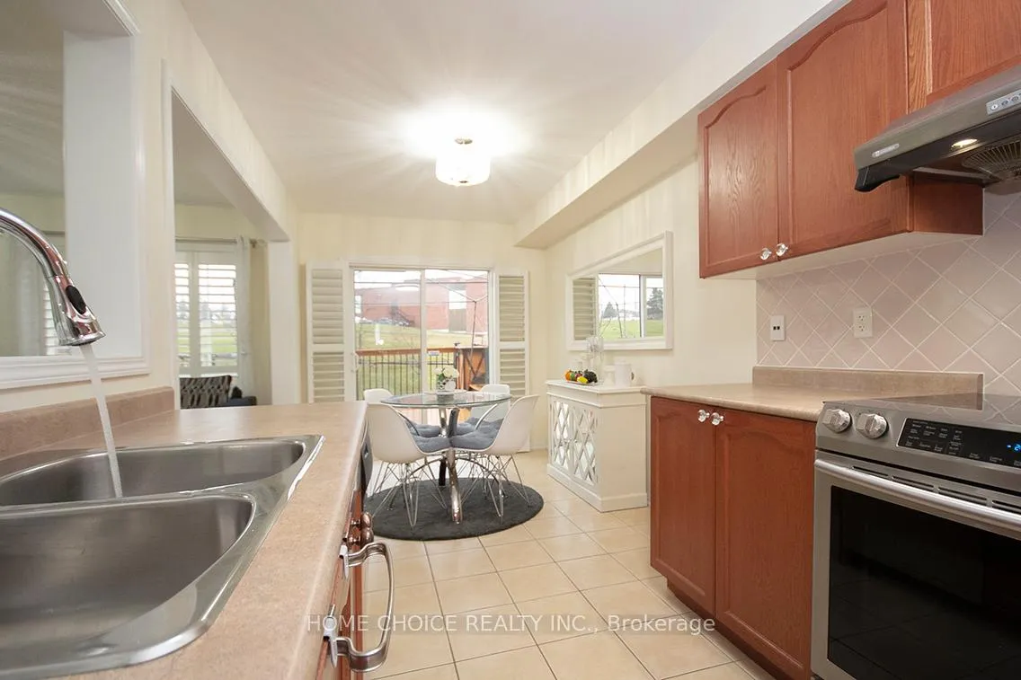 Photo 15 of 31 Latchford Way, Whitby, Pringle Creek — HOMEH