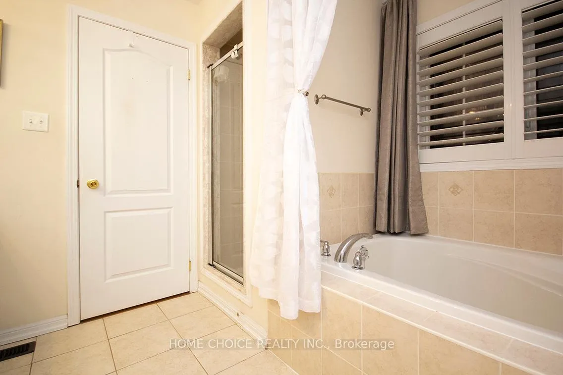 Photo 35 of 31 Latchford Way, Whitby, Pringle Creek — HOMEH